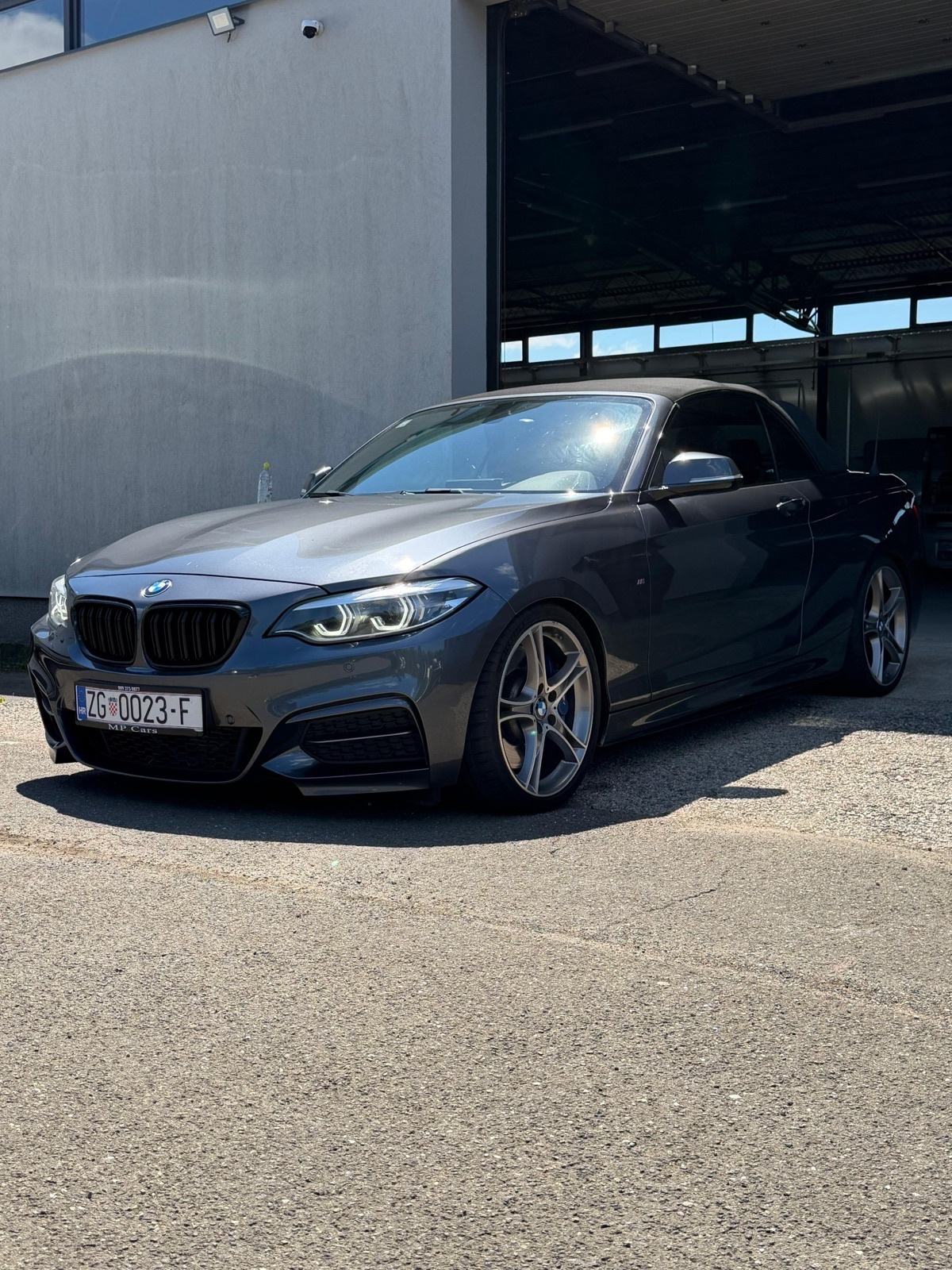 BMW serija 2 CABRIO°M SPORT°NAVI°HK°M KOČNICE°ADAPTIVE LED°ALU19°, fotografija 7