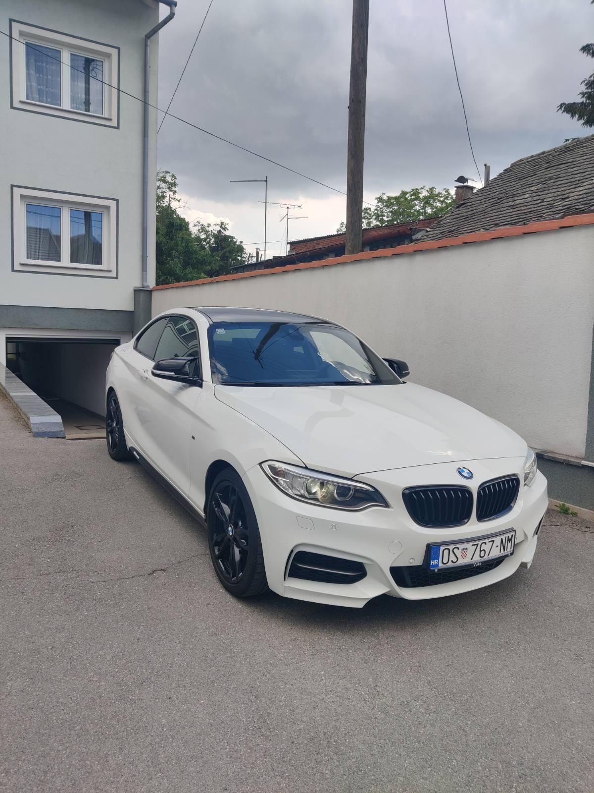BMW serija 2 M235i---TOP STANJE----SERVISNA BMW---, fotografija 4