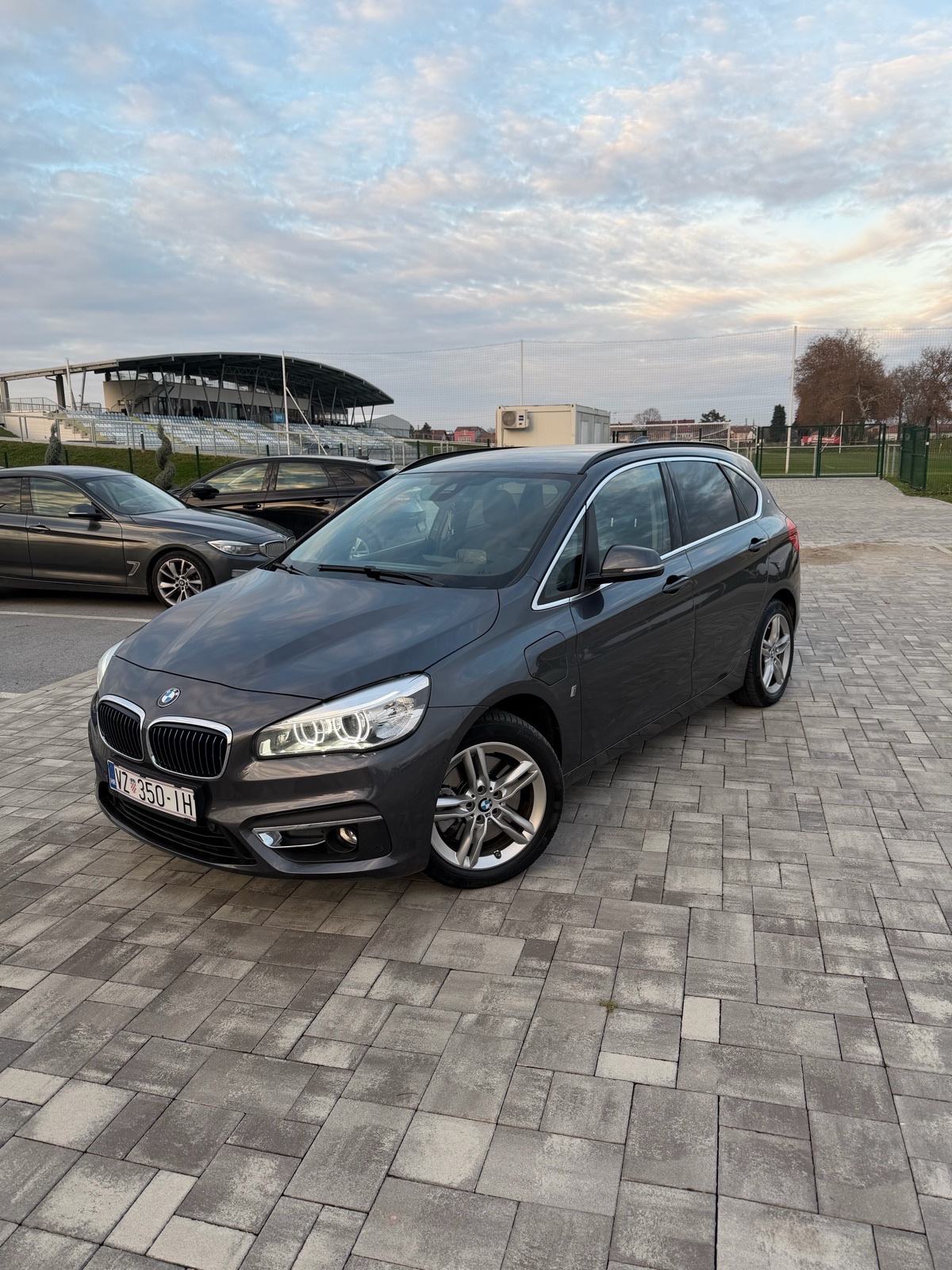 BMW serija 2 Luxury, Plug in Hybrid, 2017, Xenon, Led, Alu, fotografija 3
