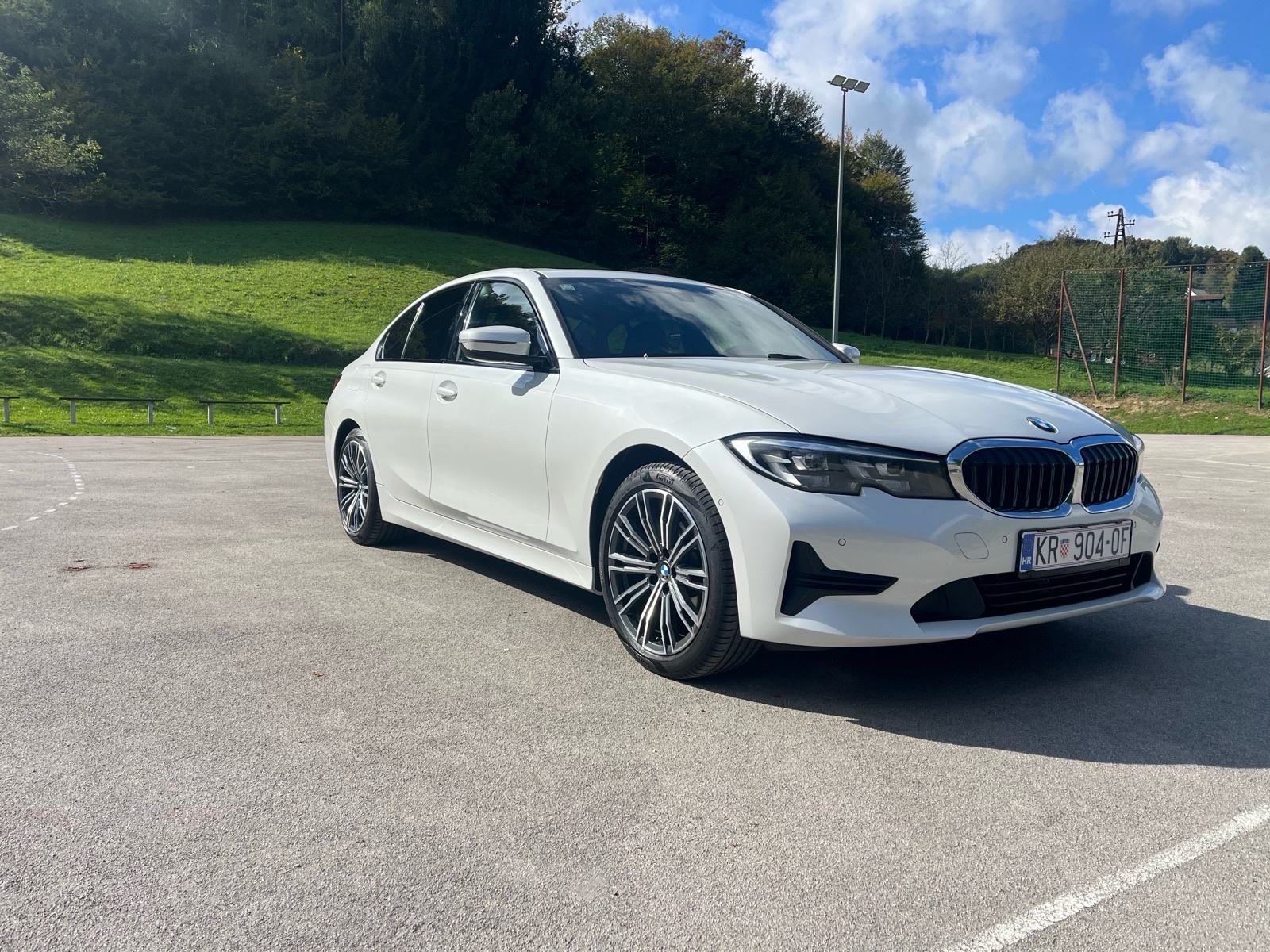 BMW serija 3, 2022g.,automatik, siber, servis napravljen 04.07., pogled izvana - slika 2