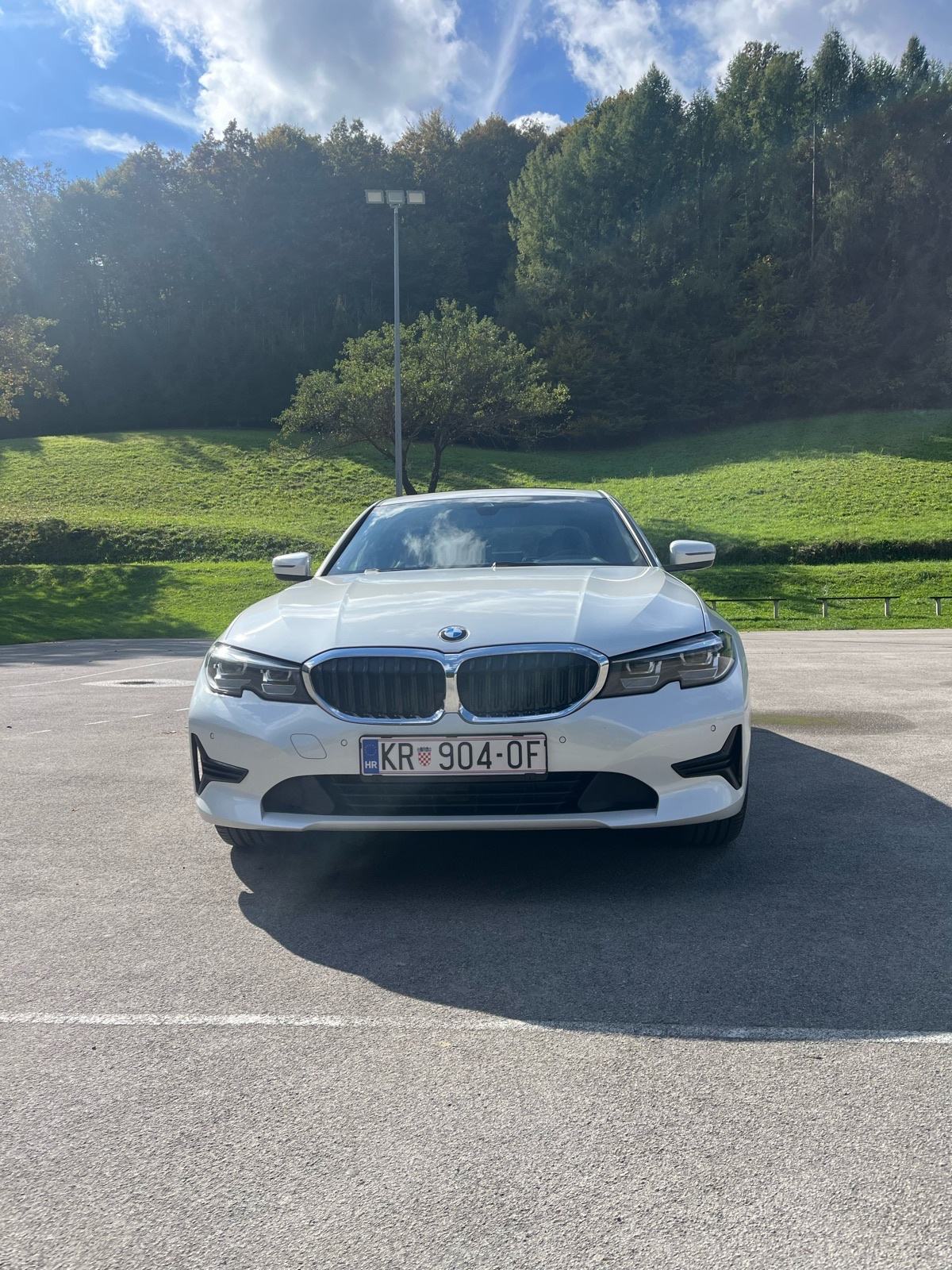 BMW serija 3, 2022g.,automatik, siber, servis napravljen 04.07., pogled izvana - slika 3