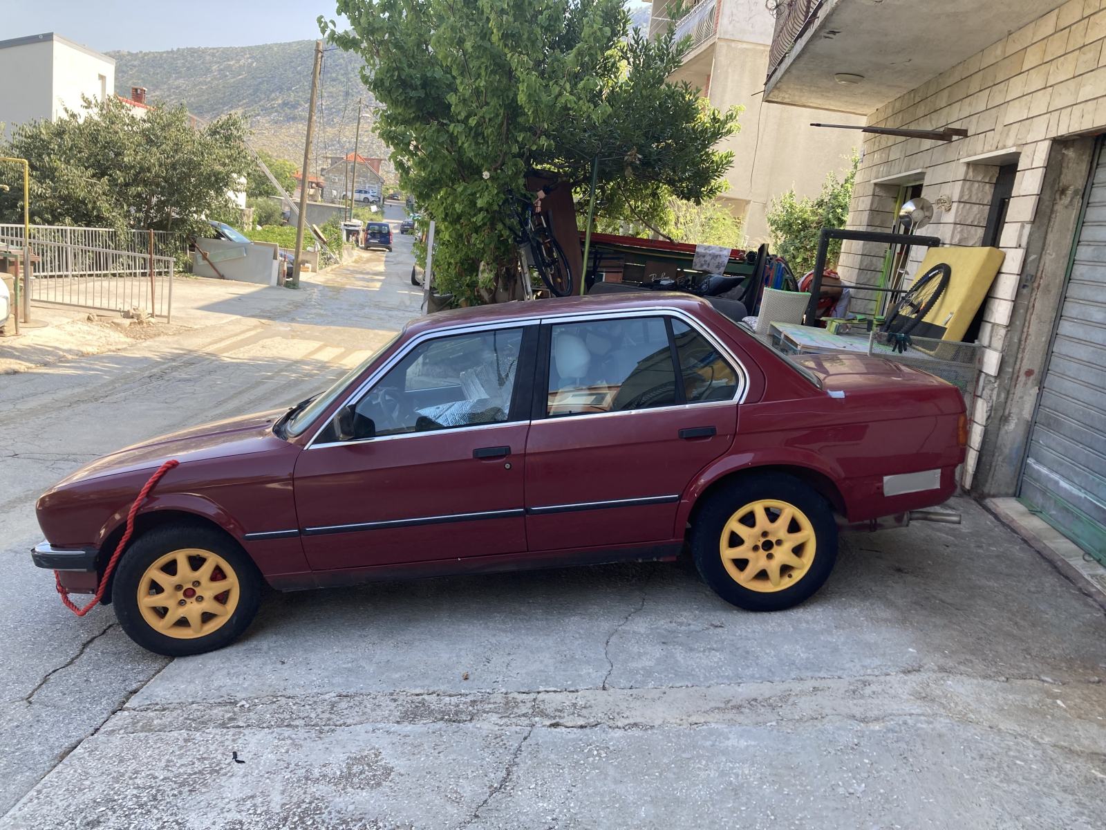 BMW serija 3 316, fotografija 6