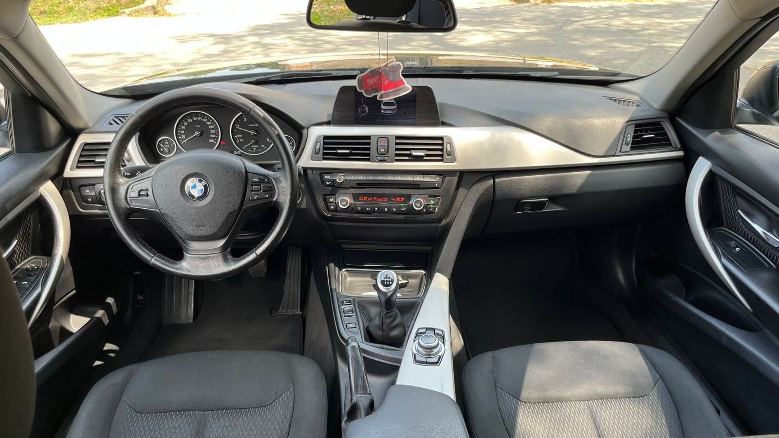 BMW serija 3 316d (2.0motor) Top stanje. Reg 03/27, fotografija 19