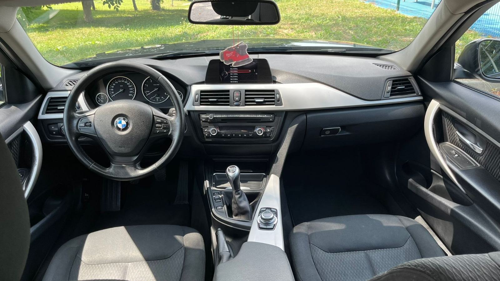 BMW serija 3 316d (2.0motor) Top stanje. Reg 03/27, fotografija 20