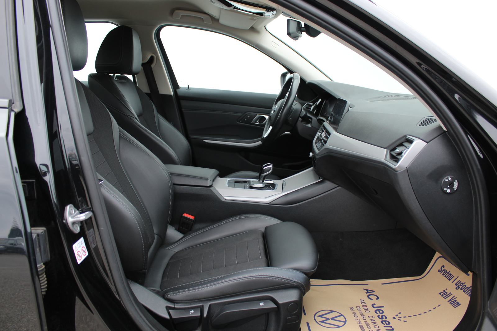 BMW serija 3 316d Aut., fotografija 12