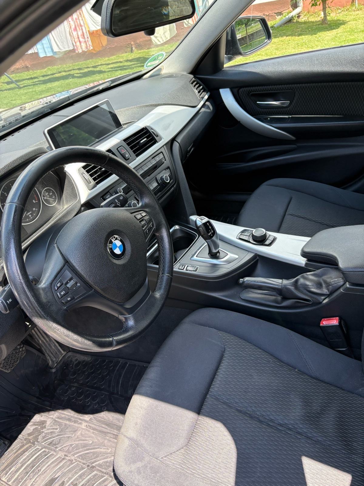 BMW serija 3 316d automatik, fotografija 2