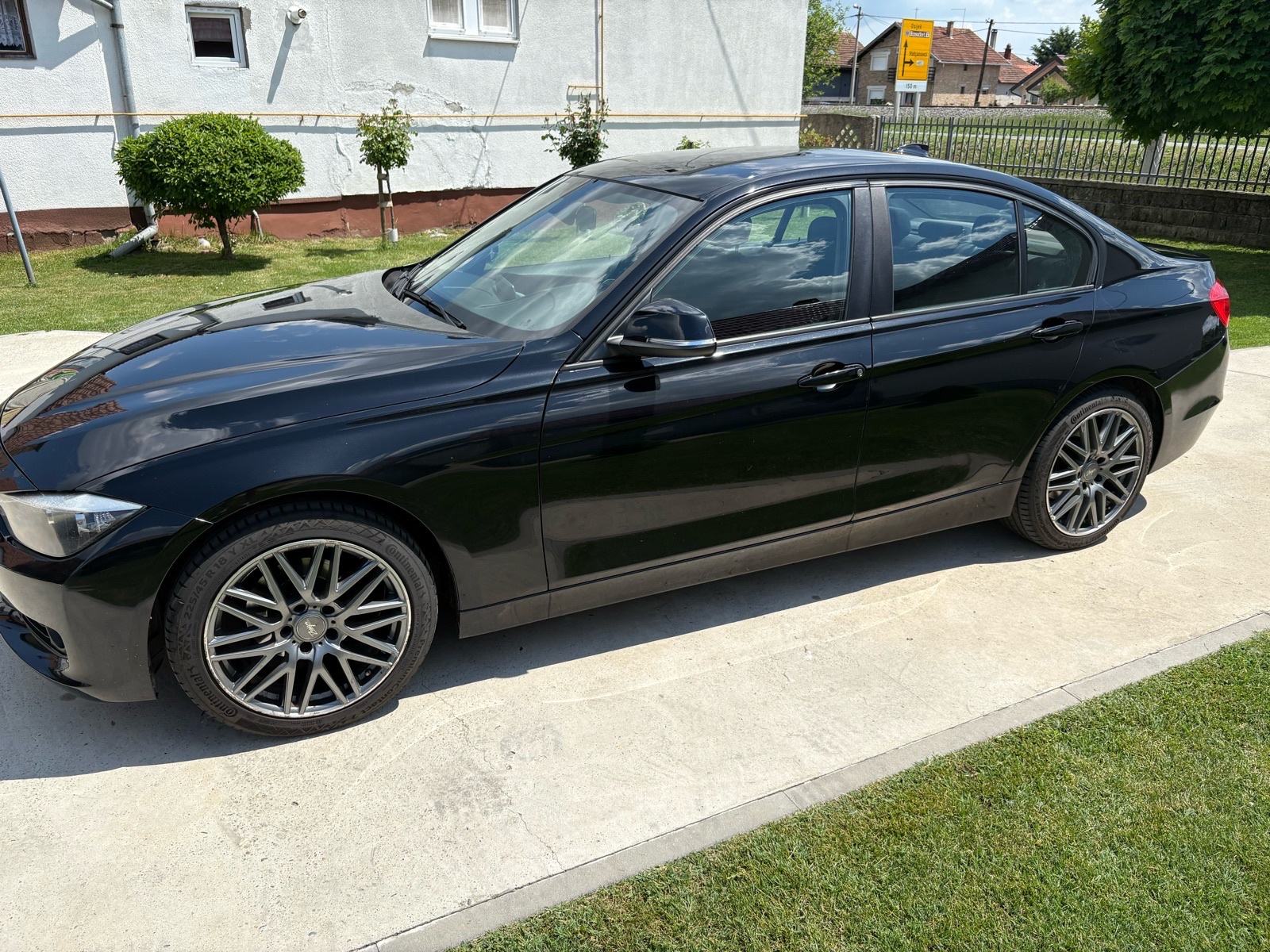 BMW serija 3 316d automatik, fotografija 6