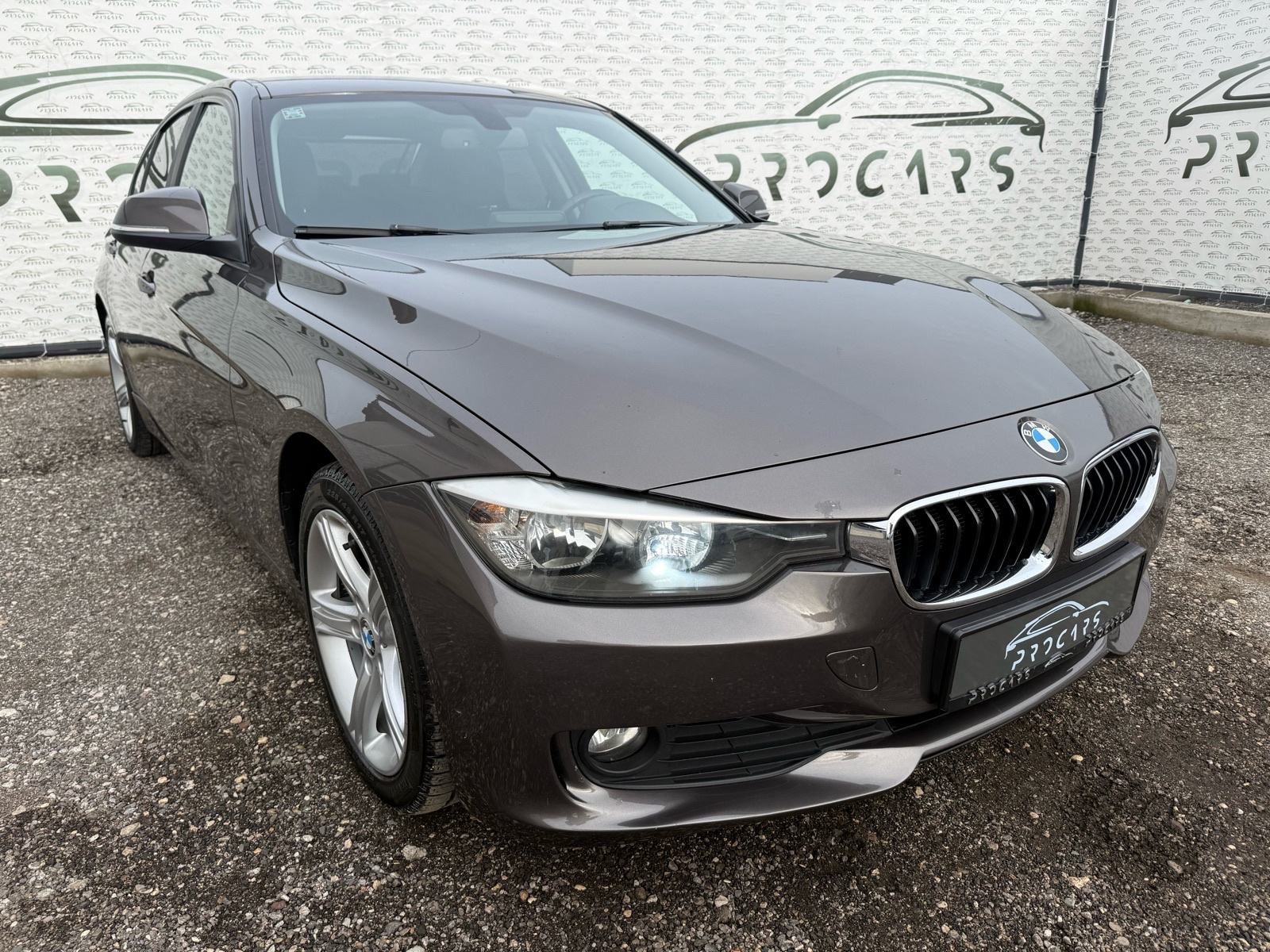 BMW 316d MEMORIJA | ALU 17 | HR AUTO | REG 7/2026, fotografija 4