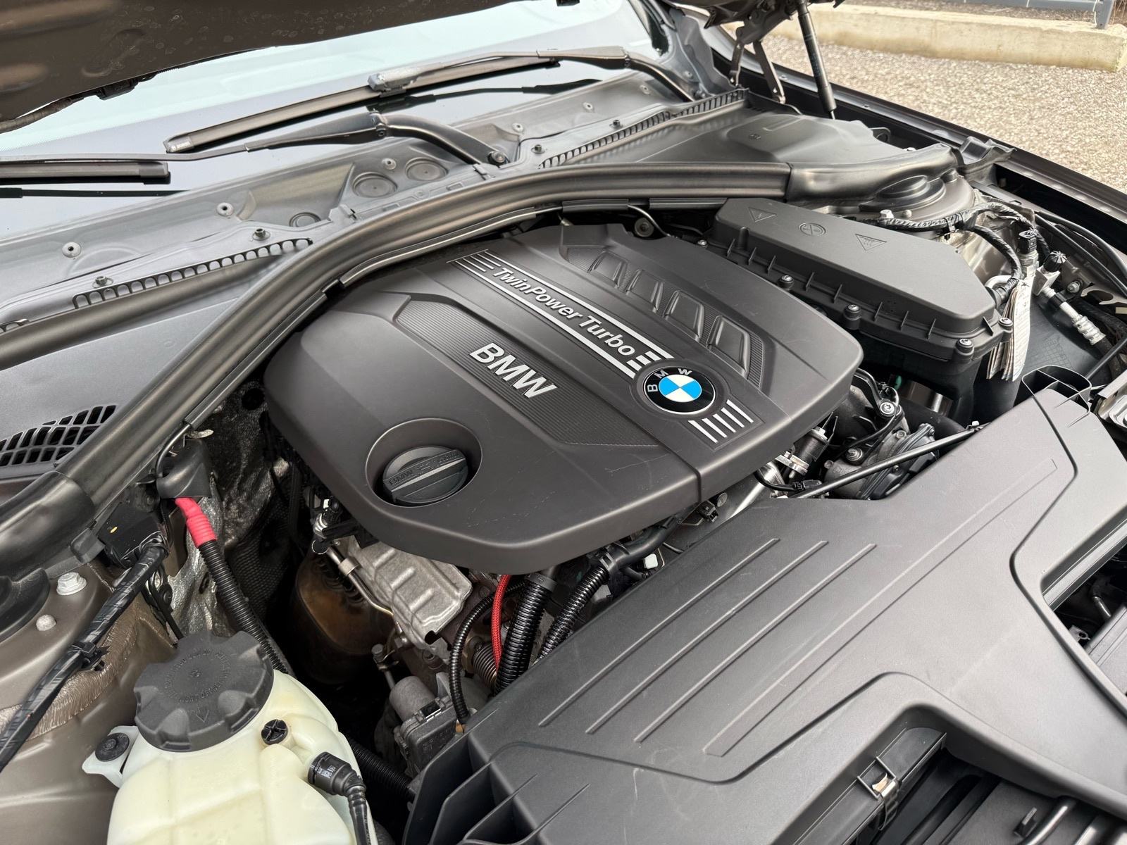 BMW 316d MEMORIJA | ALU 17 | HR AUTO | REG 7/2026, fotografija 19