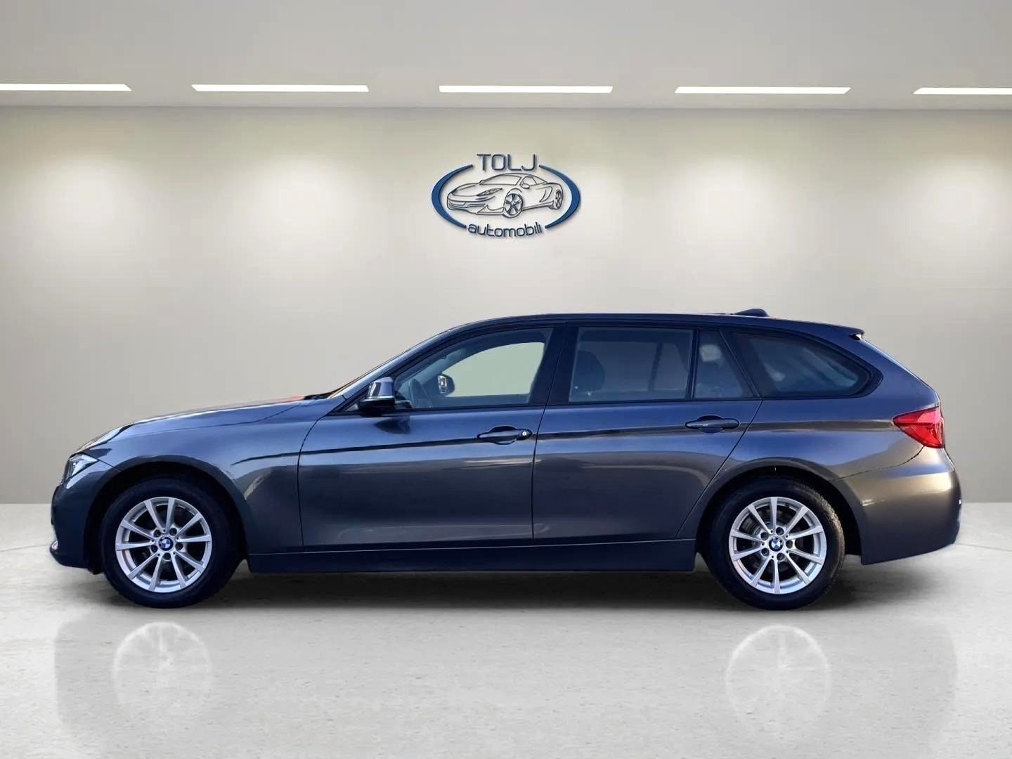 BMW serija 3 316d**REGISTRIRAN**TOP STANJE**SERVISI**NAVI**, fotografija 4