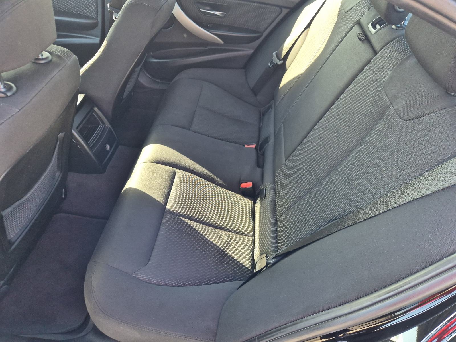 BMW serija 3 316d, fotografija 19