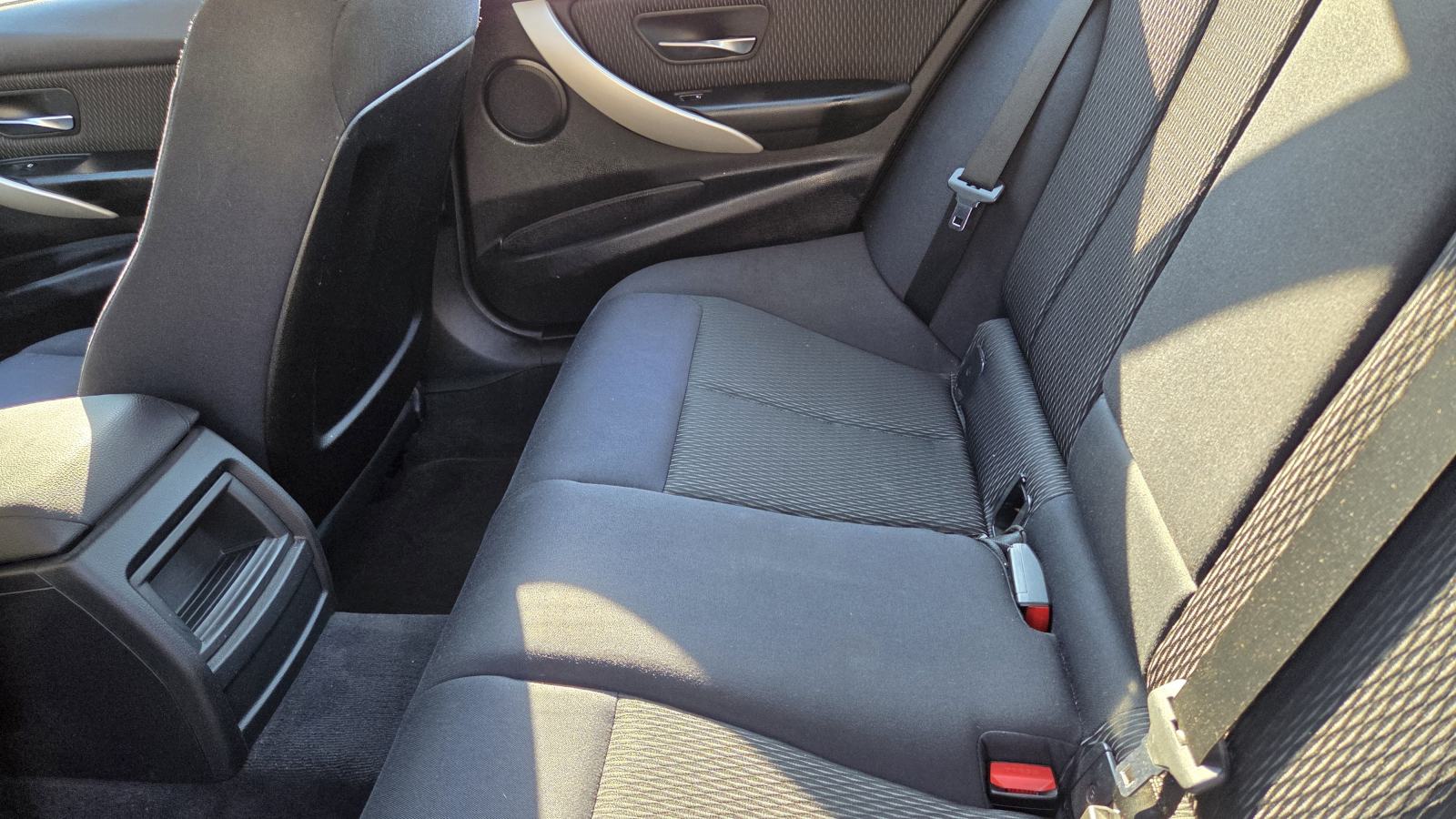 BMW serija 3 316d, fotografija 5