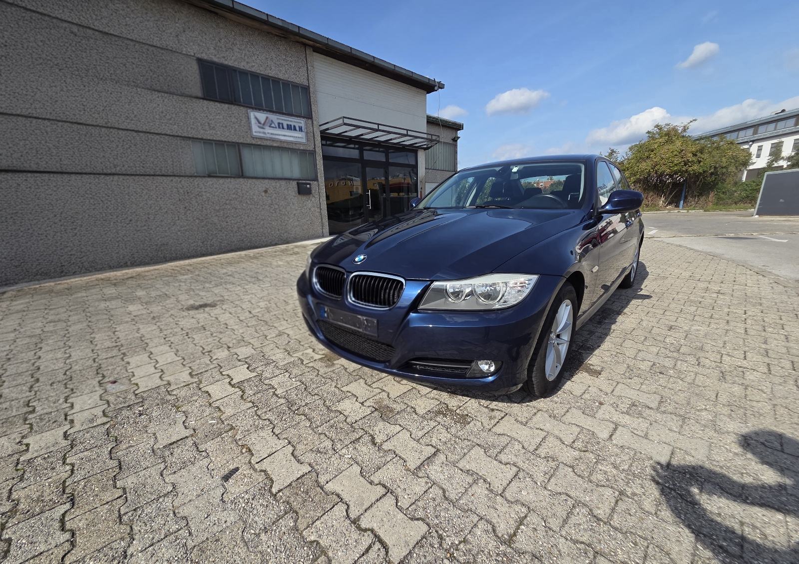 BMW serija 3 316d, fotografija 2