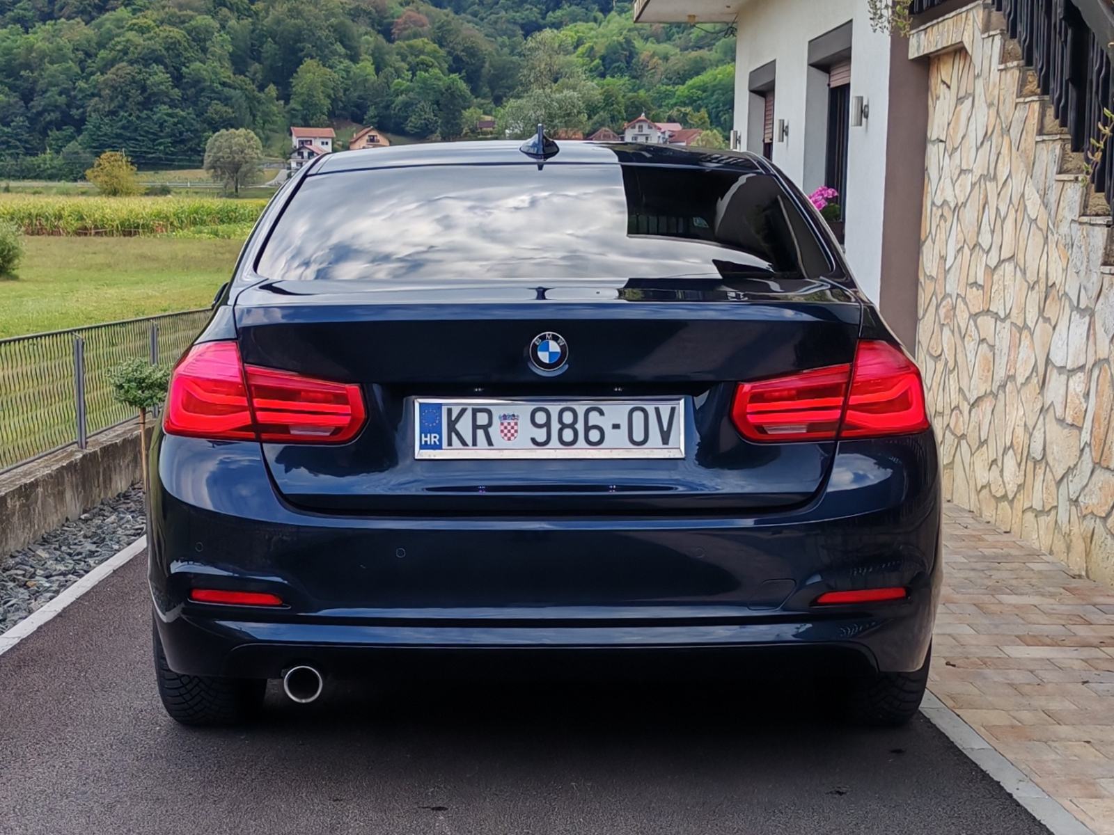 BMW serija 3 316d LCI, fotografija 4