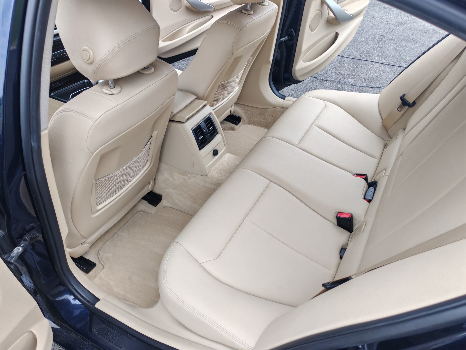 BMW serija 3 316d LCI, fotografija 13