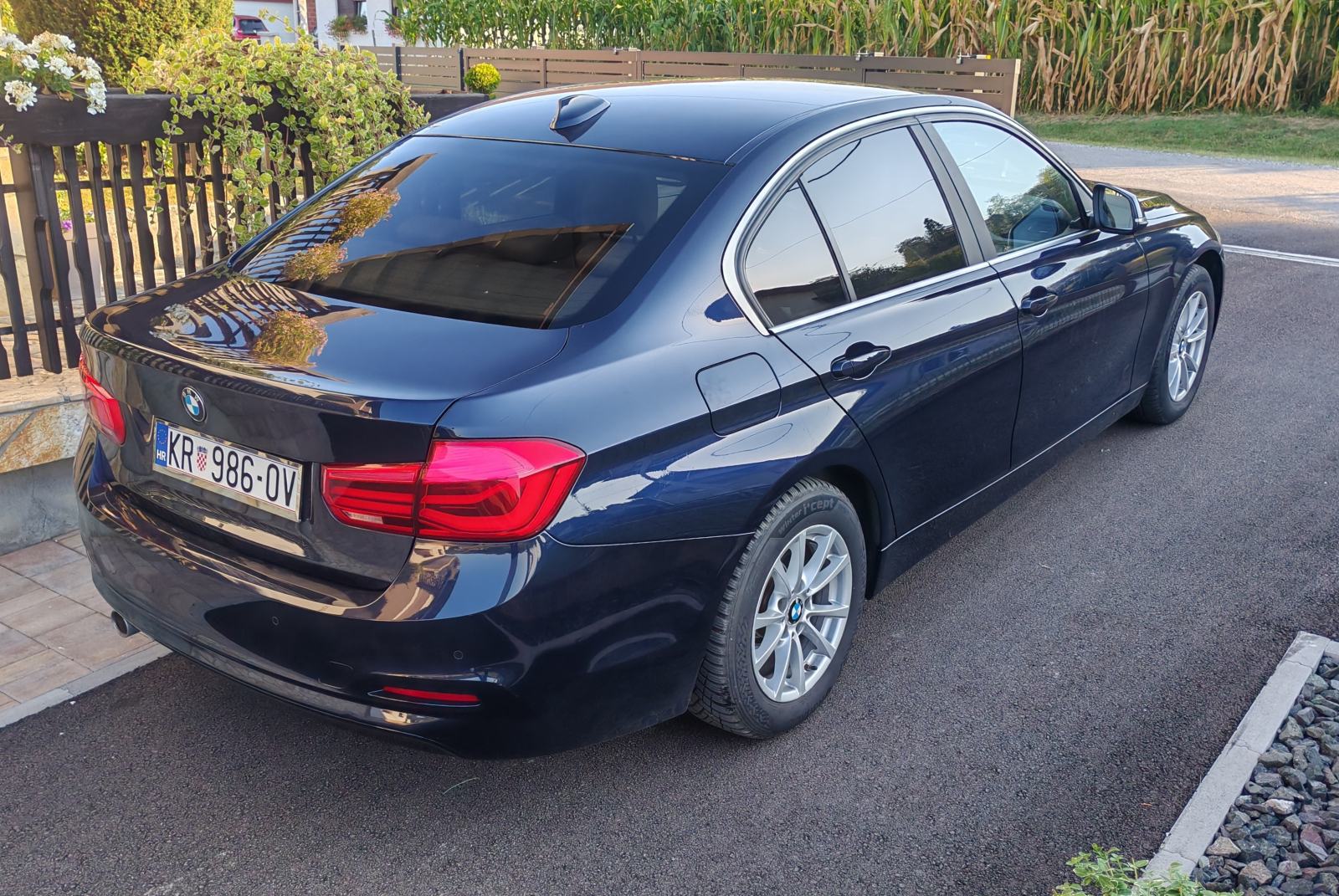 BMW serija 3 316d LCI, fotografija 5