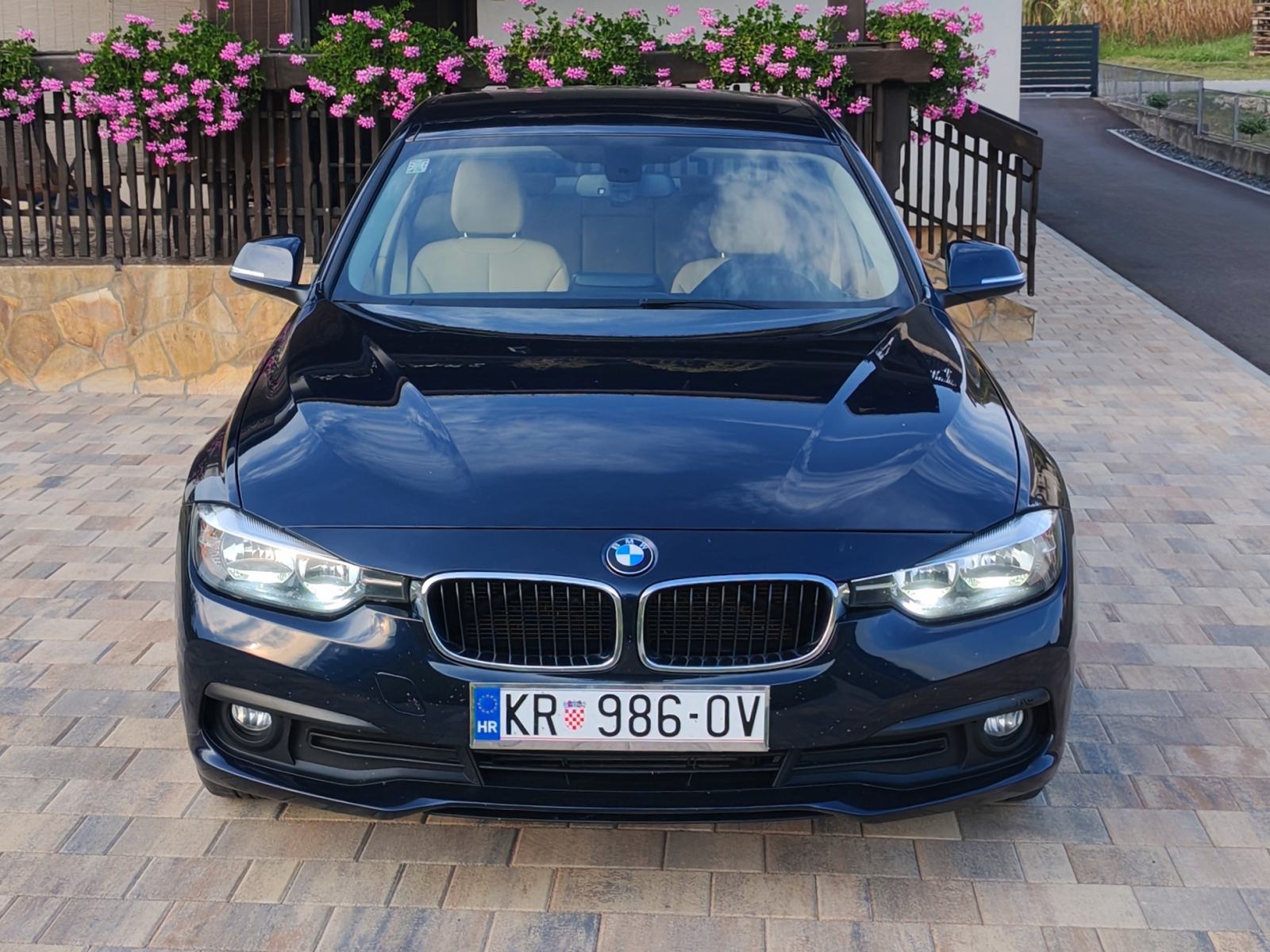 BMW serija 3 316d LCI, fotografija 3