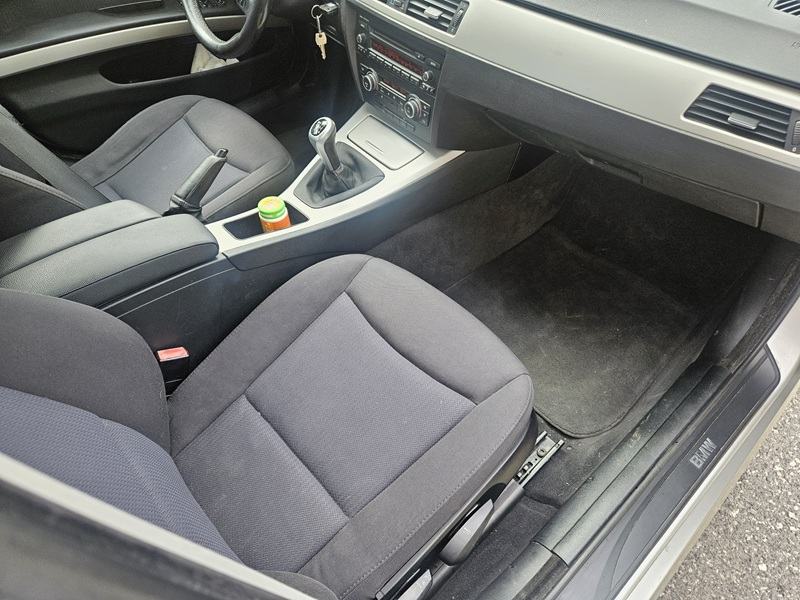 BMW serija 3 316d, fotografija 12