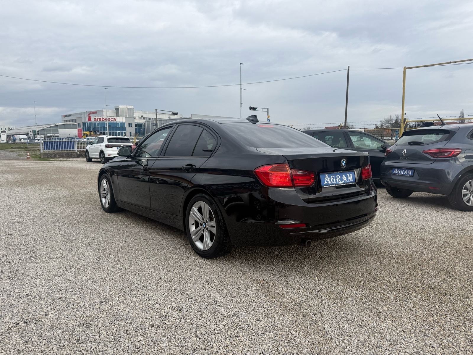 BMW serija 3 318 d*AUTOMATIK*SPORT*NAVI*XENON*START STOP*PDC*ALU*SERVI, fotografija 6