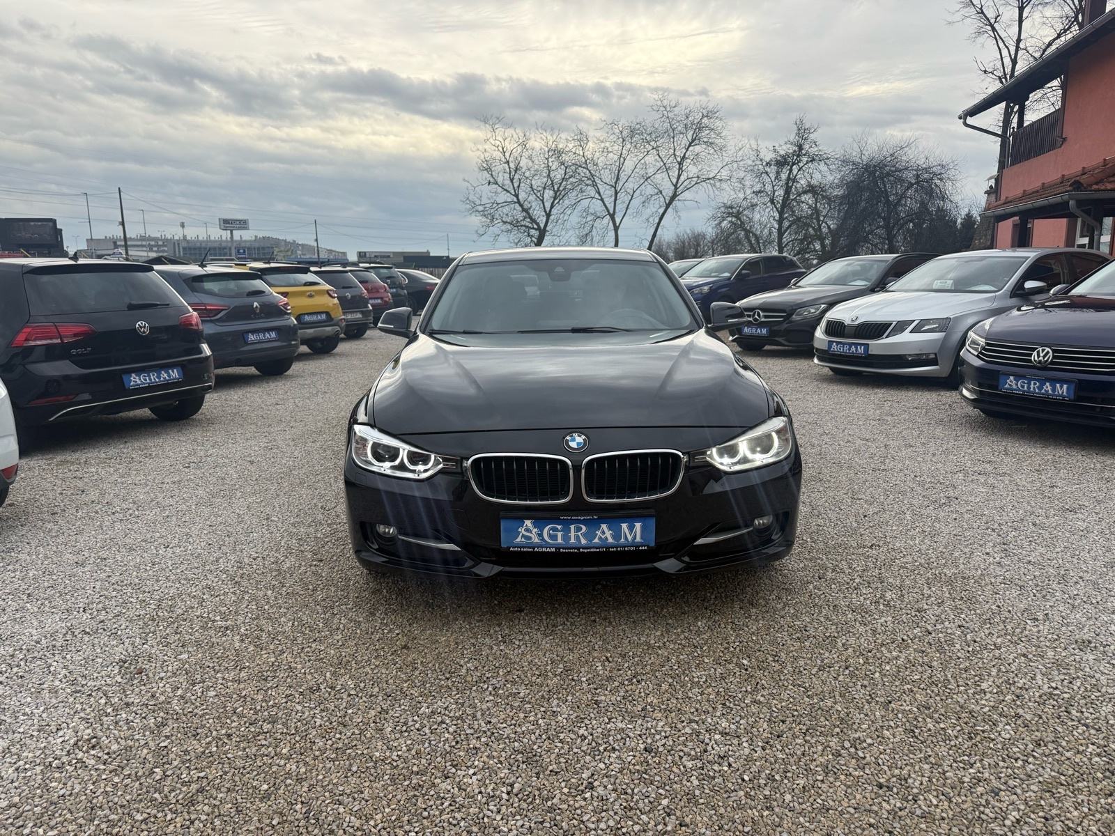 BMW serija 3 318 d*AUTOMATIK*SPORT*NAVI*XENON*START STOP*PDC*ALU*SERVI, fotografija 4