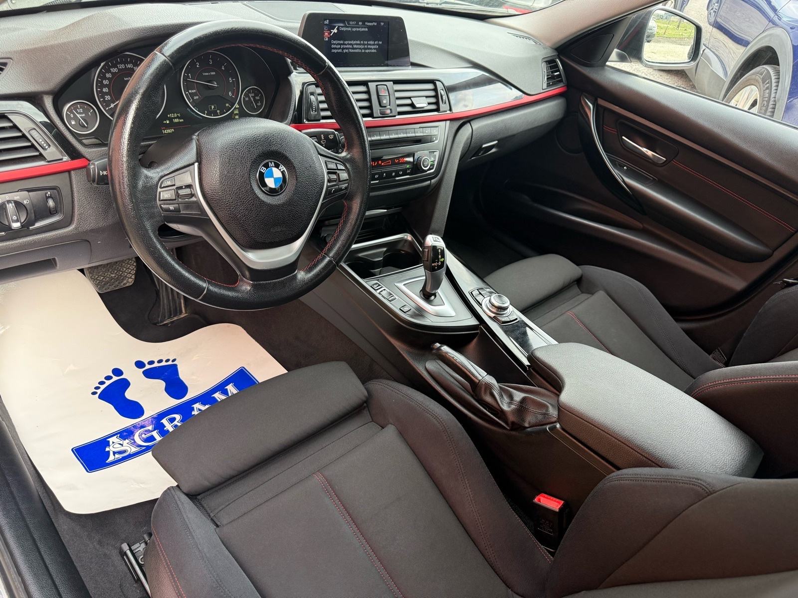 BMW serija 3 318 d*AUTOMATIK*SPORT*NAVI*XENON*START STOP*PDC*ALU*SERVI, fotografija 11