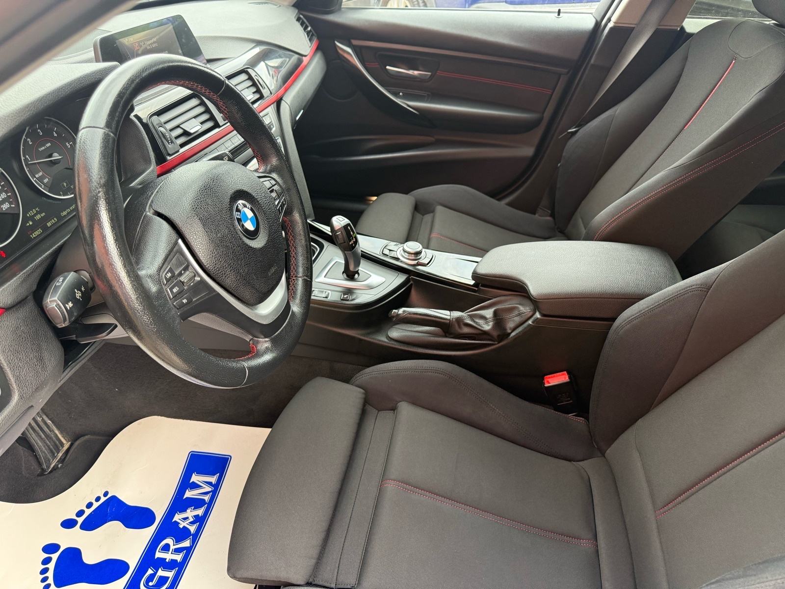 BMW serija 3 318 d*AUTOMATIK*SPORT*NAVI*XENON*START STOP*PDC*ALU*SERVI, fotografija 16