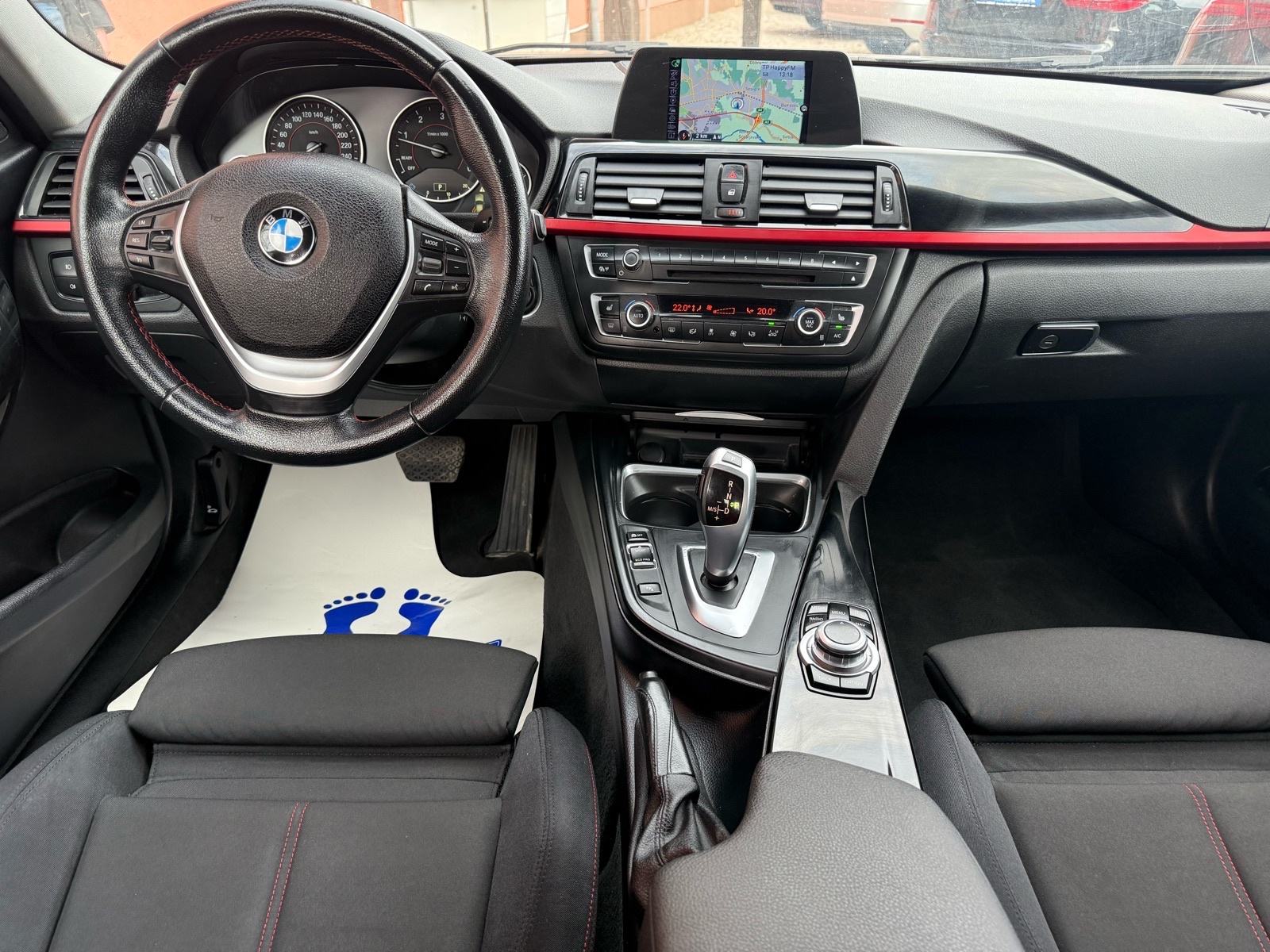 BMW serija 3 318 d*AUTOMATIK*SPORT*NAVI*XENON*START STOP*PDC*ALU*SERVI, fotografija 18