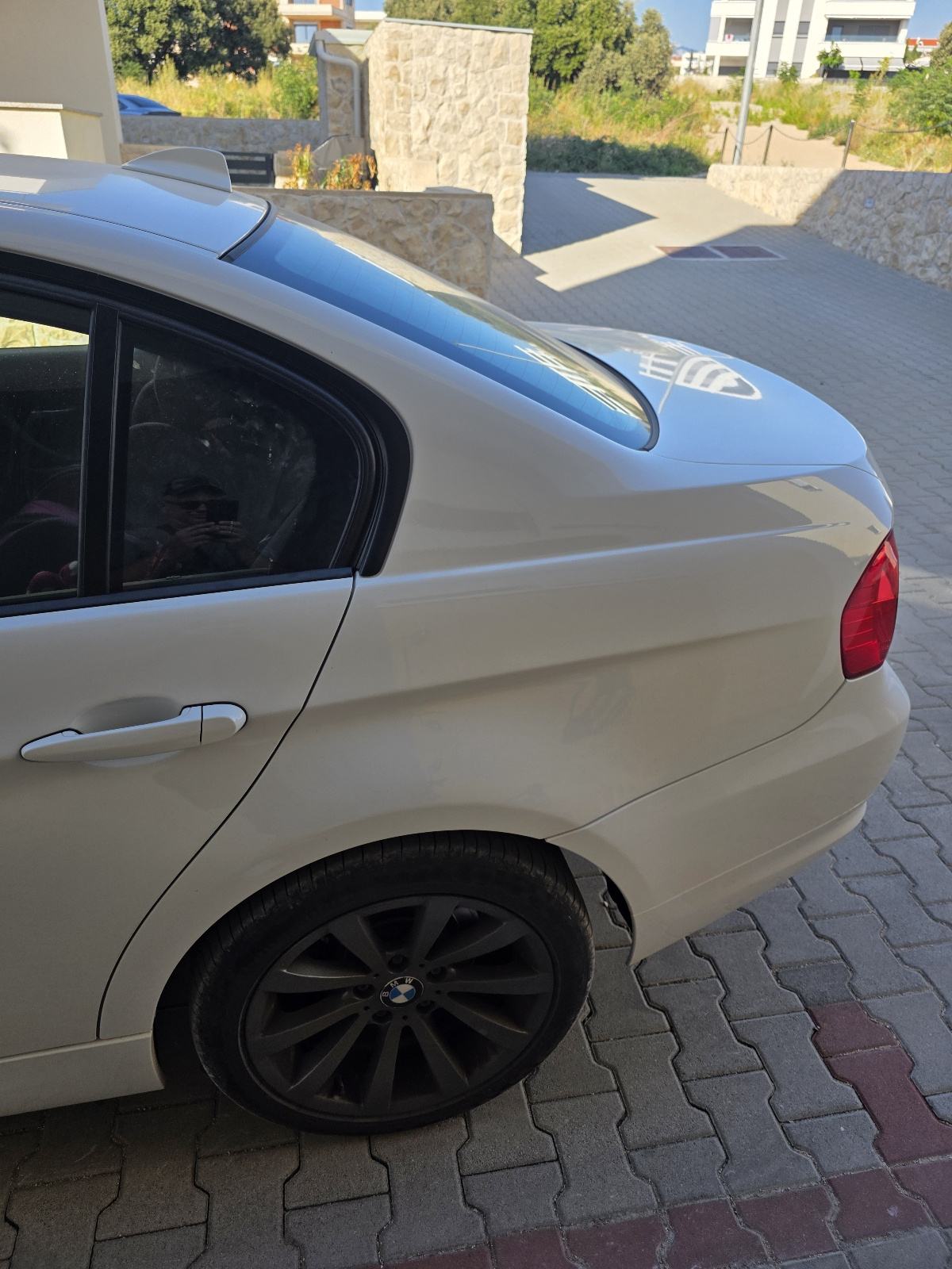 BMW serija 3 318d, 101 tkm, prvi vlasnik, fotografija 5