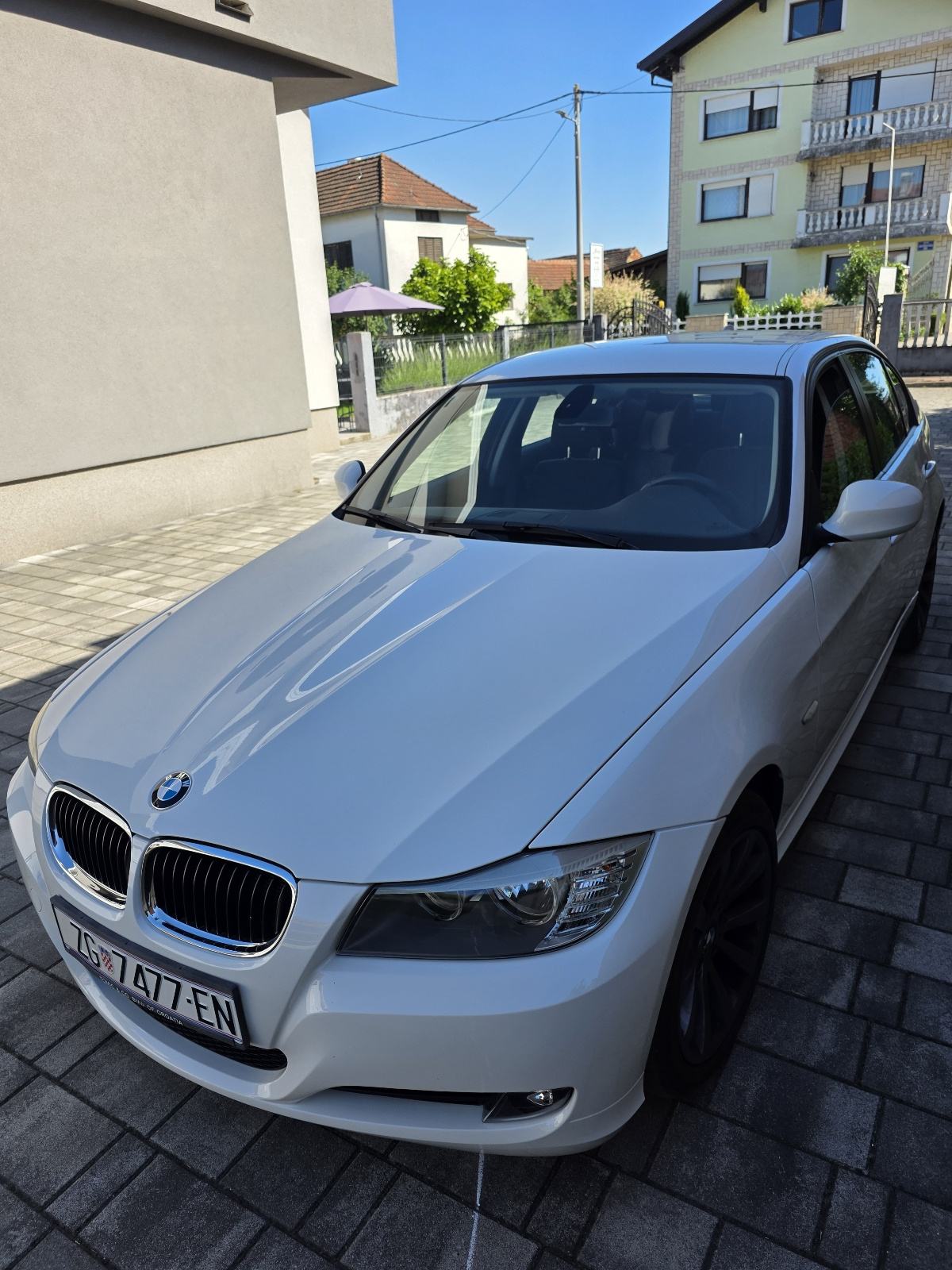 BMW serija 3 318d, 101 tkm, prvi vlasnik, fotografija 7