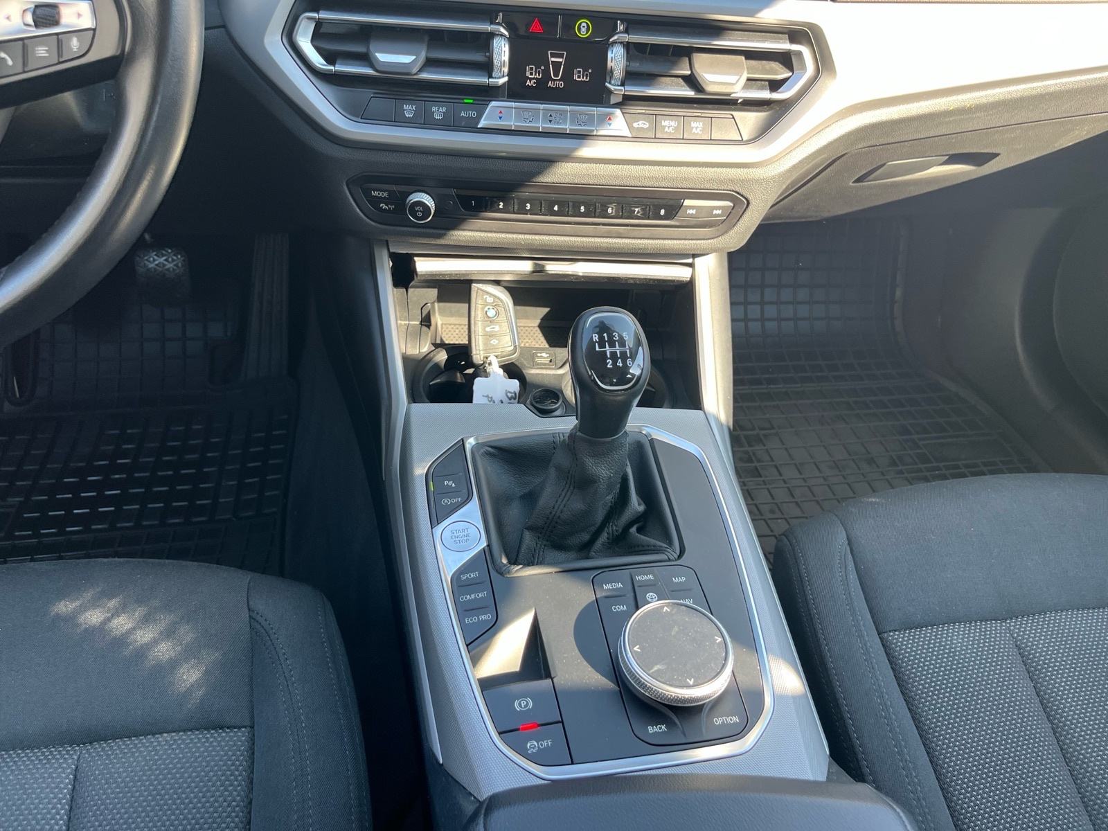 BMW serija 3 318d 150 KS NAVI,LED 1.VL Nije uvoz Jamstvo 1G, fotografija 19