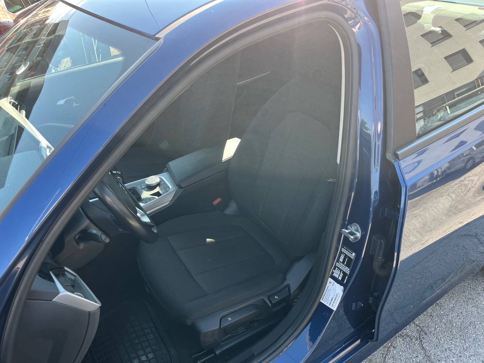 BMW serija 3 318d 150 KS NAVI,LED 1.VL Nije uvoz Jamstvo 1G, fotografija 11
