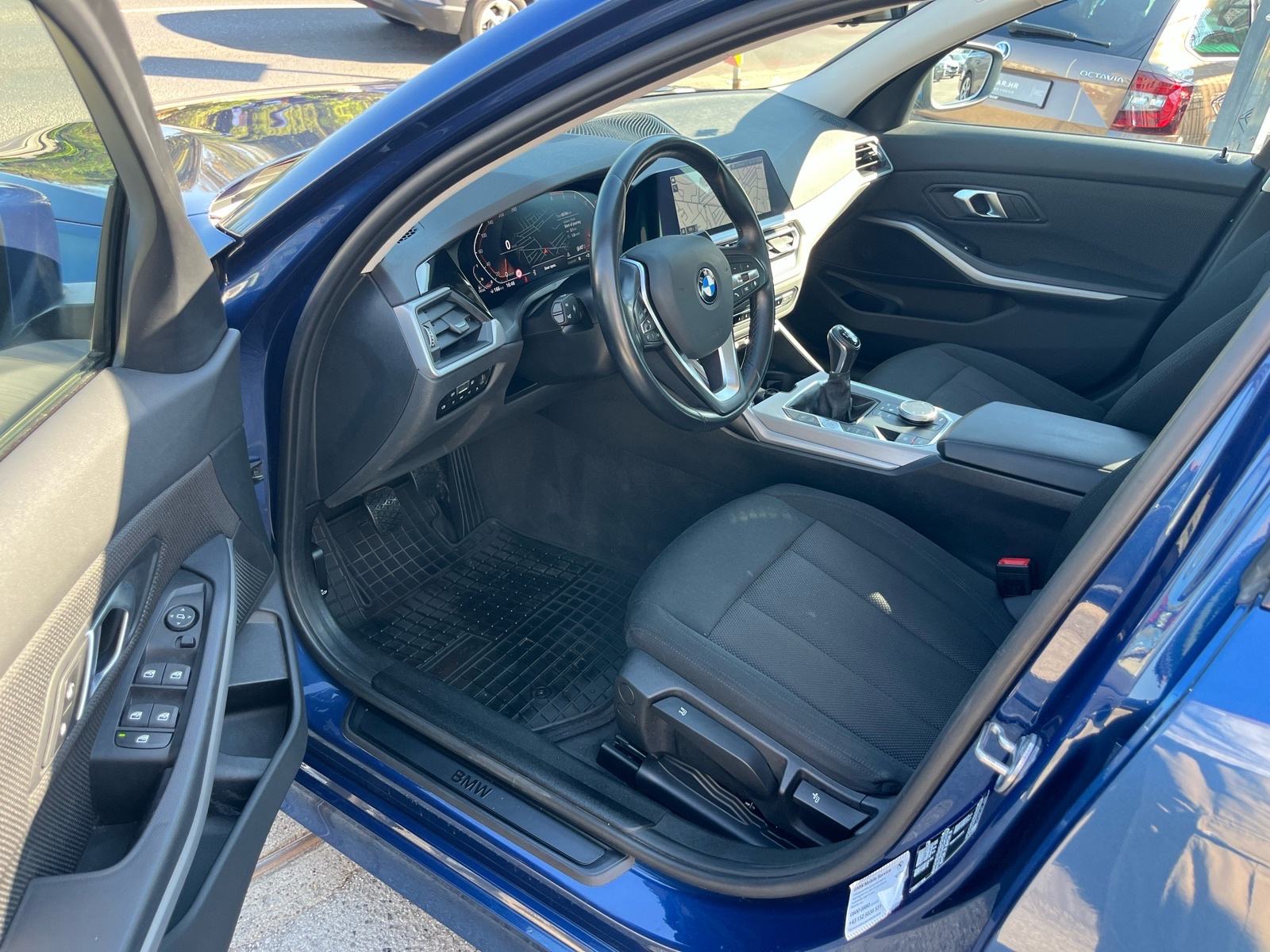 BMW serija 3 318d 150 KS NAVI,LED 1.VL Nije uvoz Jamstvo 1G, fotografija 10