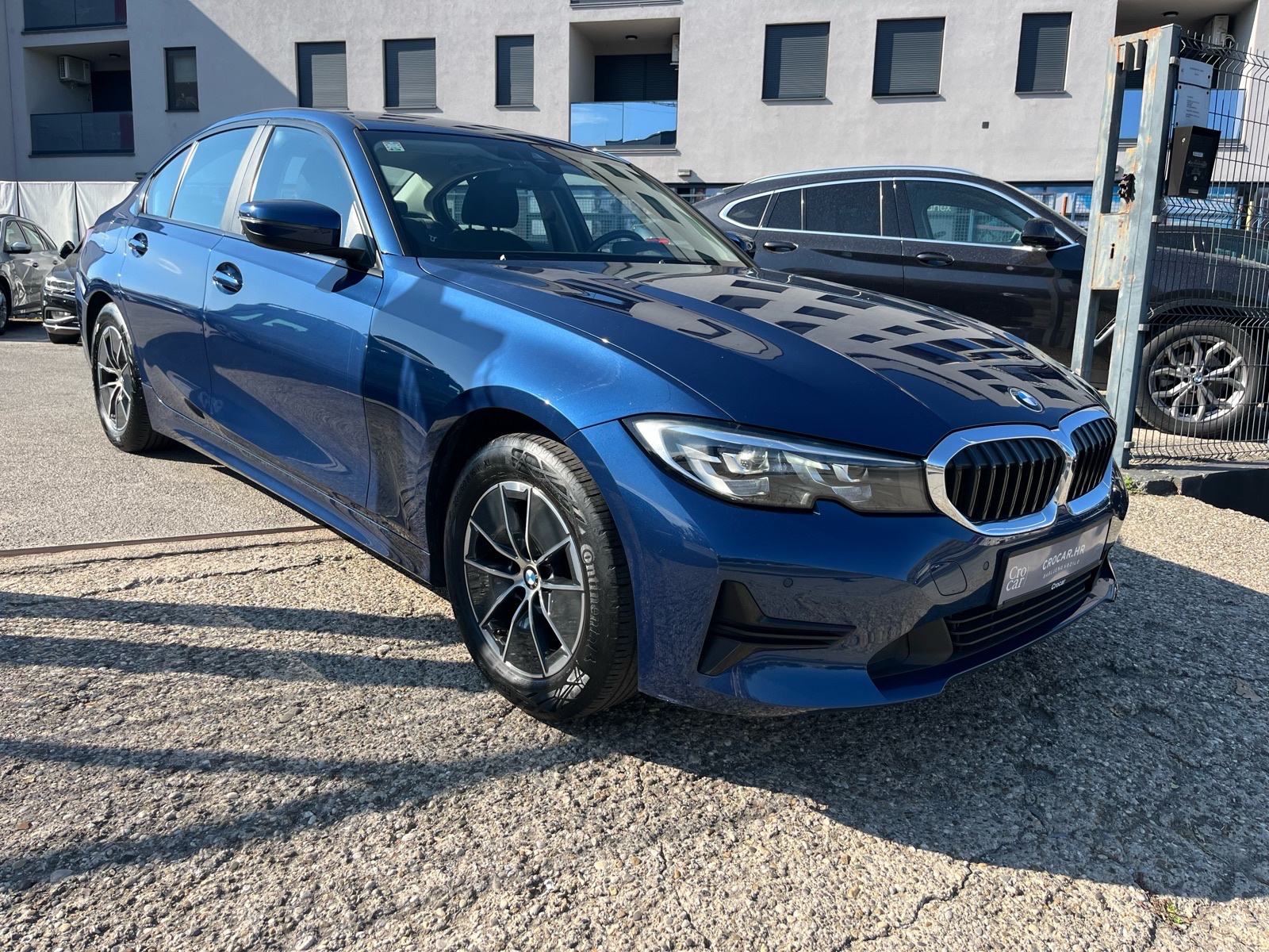 BMW serija 3 318d 150 KS NAVI,LED 1.VL Nije uvoz Jamstvo 1G, pogled izvana - slika 1