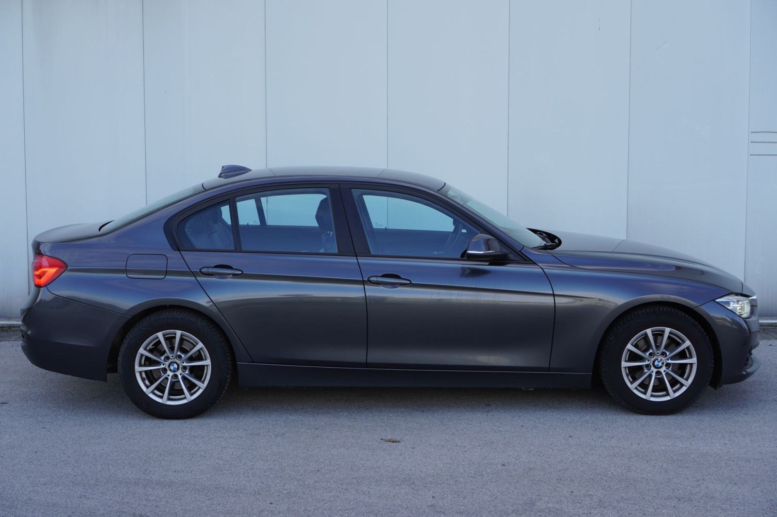 BMW serija 3 318d, 2.0 B47, automatik - Novi servis, fotografija 9