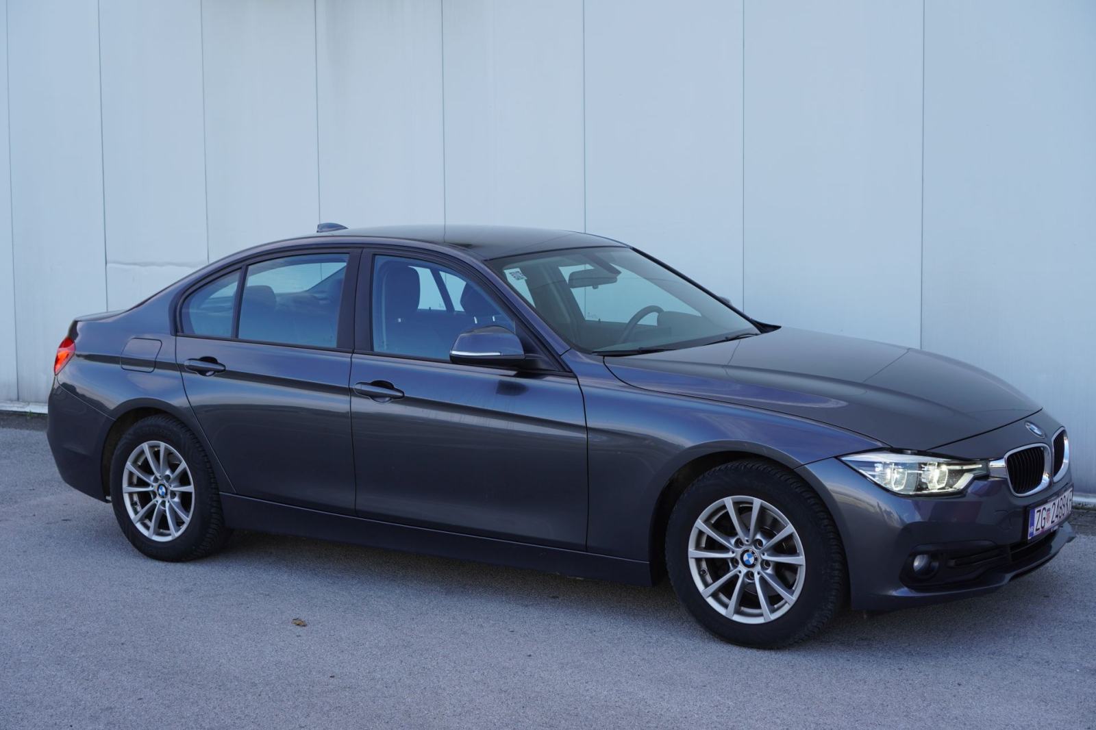 BMW serija 3 318d, 2.0 B47, automatik - Novi servis, fotografija 10