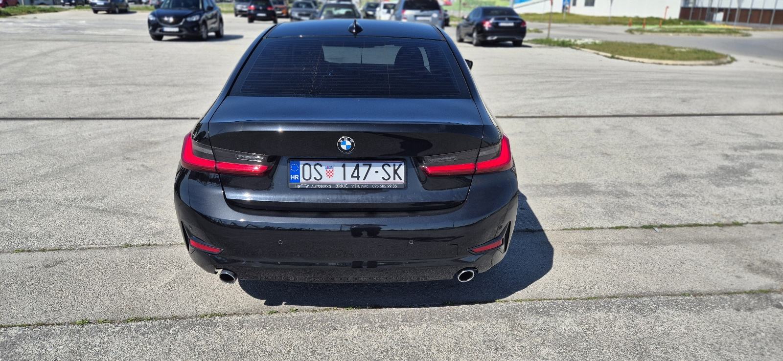 BMW 318d, 2021 | LiveCockpit Prof. | Full LED |168 tkm | ručni mjenjač, fotografija 7