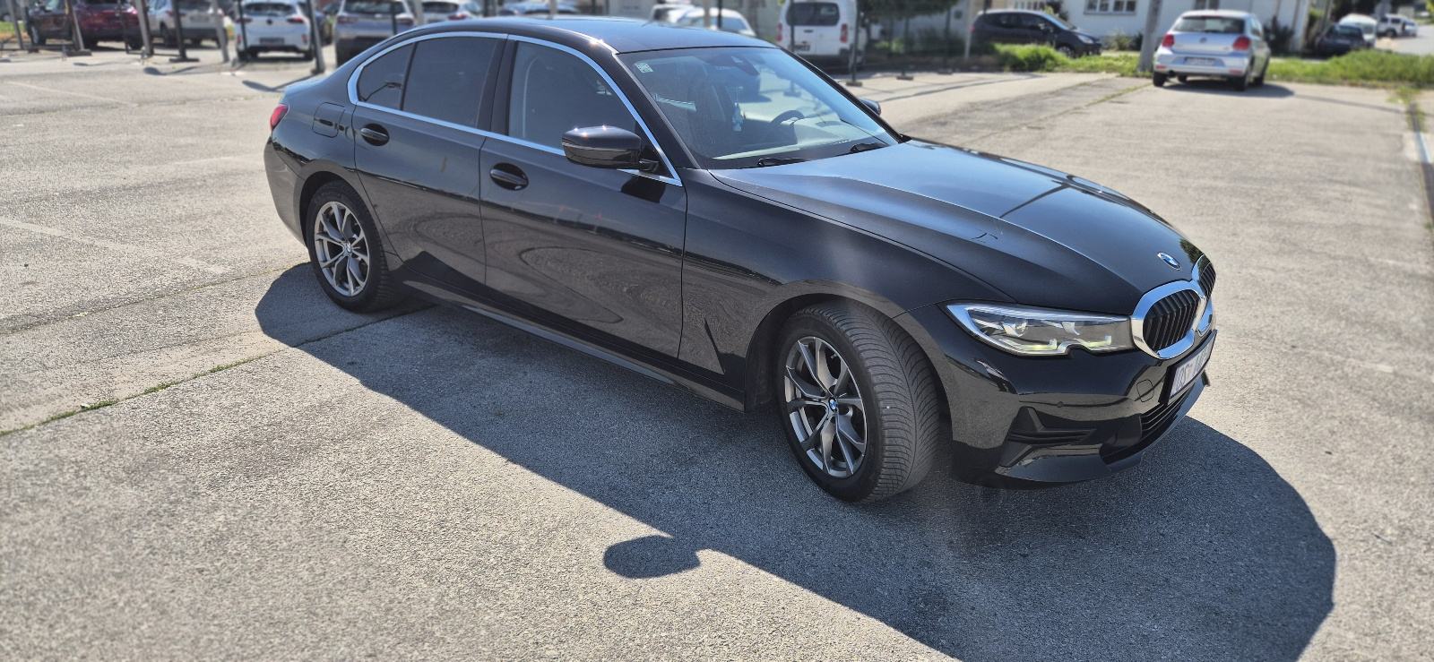 BMW 318d, 2021 | LiveCockpit Prof. | Full LED |168 tkm | ručni mjenjač, fotografija 4