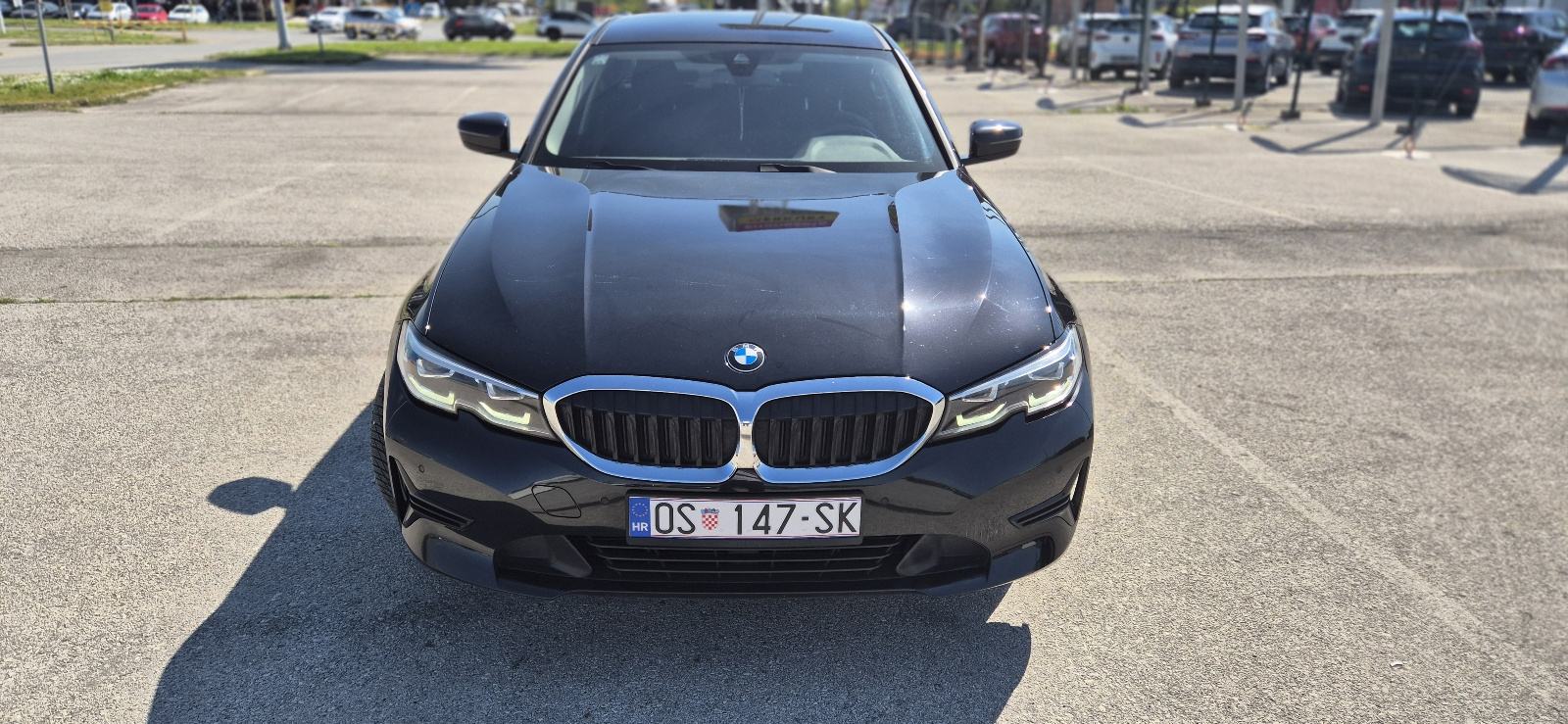 BMW 318d, 2021 | LiveCockpit Prof. | Full LED |168 tkm | ručni mjenjač, fotografija 3