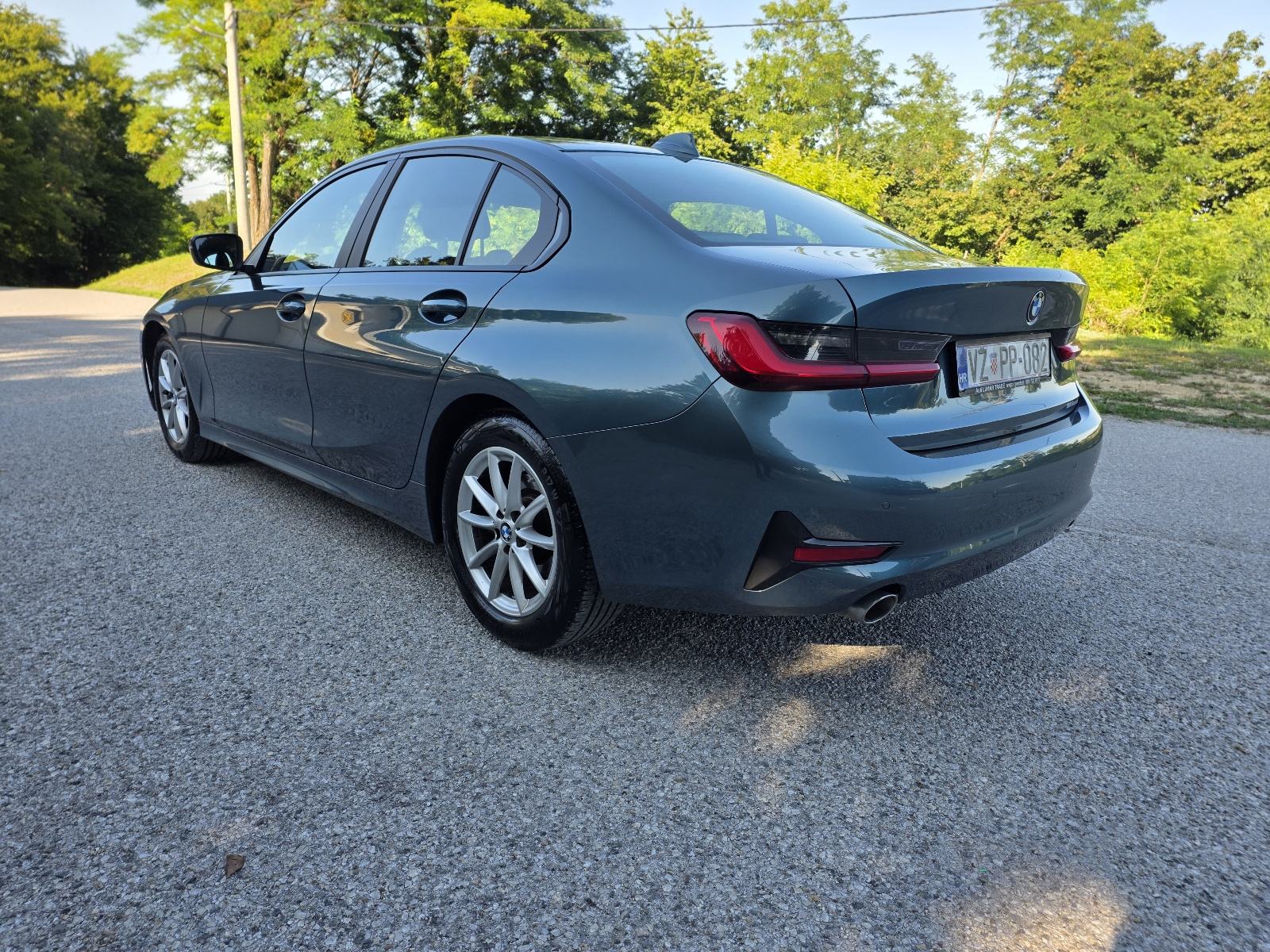 BMW serija 3 318d aut. 2.0 d 150 ks, Led,Pdc,sport sjedala,nema 5%, fotografija 4