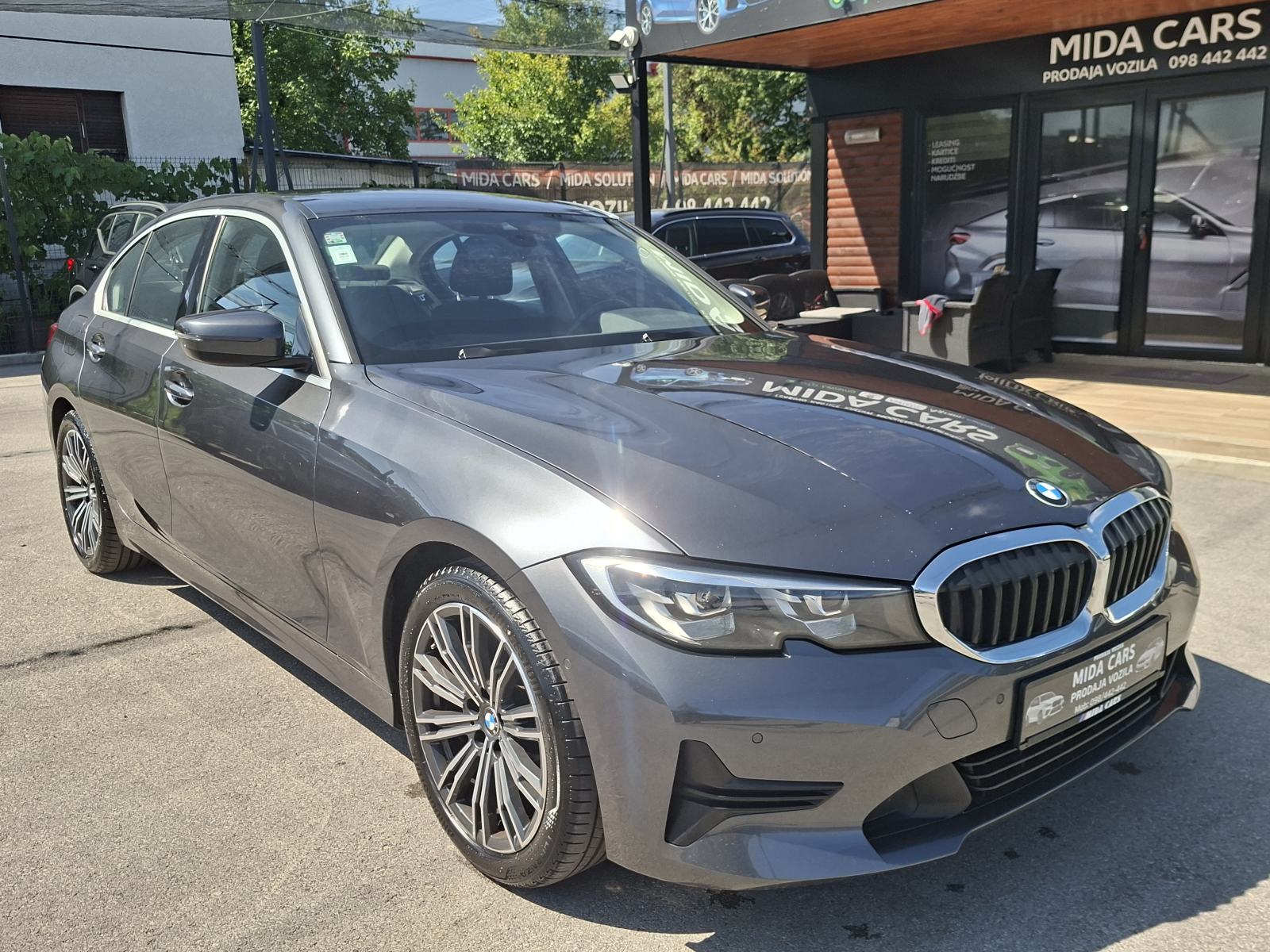 BMW serija 3 318d-AUTOMATIC-KAMERA-VIRTUAL-ALU 18-PDV-REG 1GOD, fotografija 6