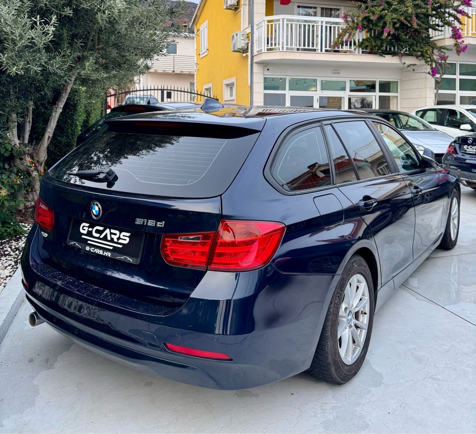 BMW serija 3 318d AUTOMATIK—2015.g—VELIKI SERVIS—REG.GOD.DANA—NAVI—PDC, fotografija 7
