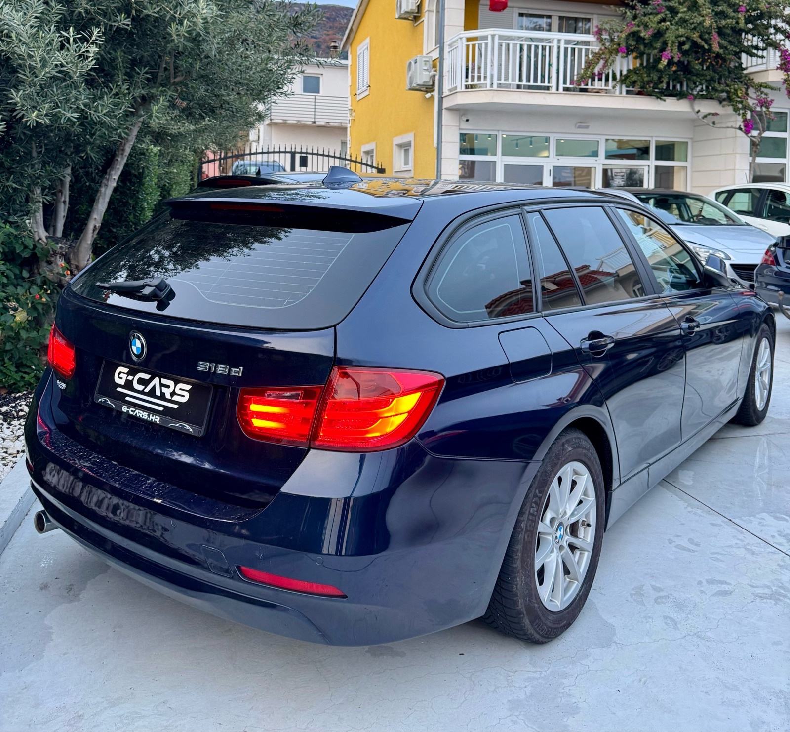 BMW serija 3 318d AUTOMATIK—2015.g—VELIKI SERVIS—REG.GOD.DANA—NAVI—PDC, fotografija 10
