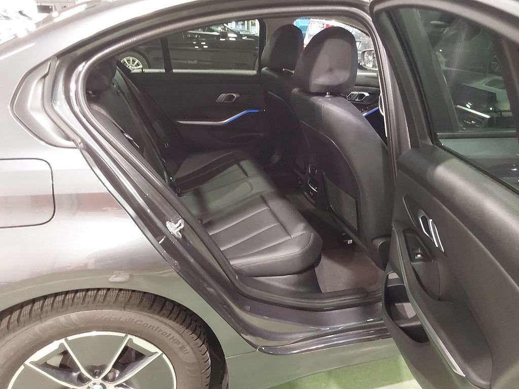 BMW SERIJA 3 318D, AUTOMATIK,FULL LED,NAVI,AMBI,GR.SJED,JAMSTVO!, fotografija 7