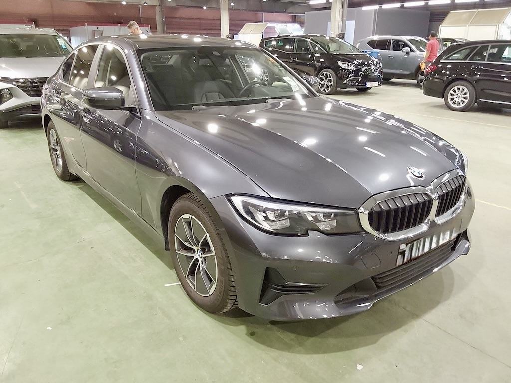 BMW SERIJA 3 318D, AUTOMATIK,FULL LED,NAVI,AMBI,GR.SJED,JAMSTVO!, fotografija 2