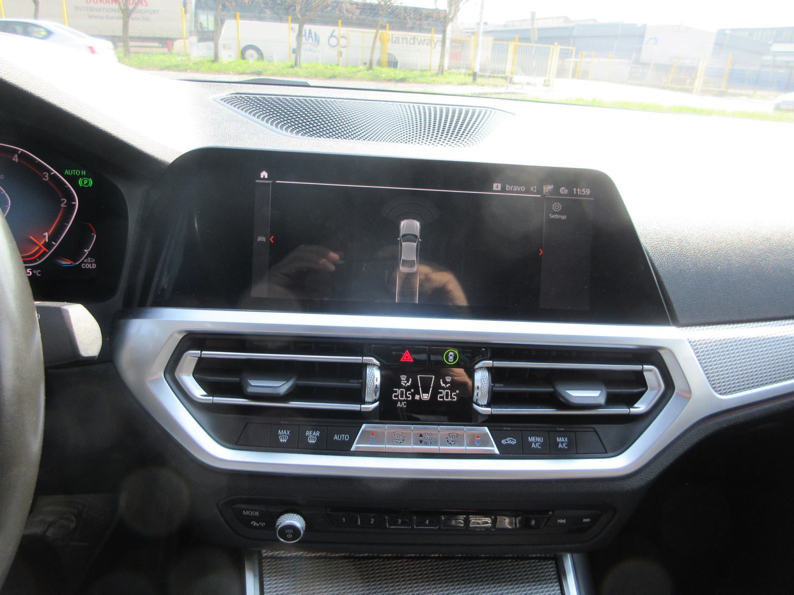 BMW serija 3 318d,Automatik,M-Paket,Led,Virtual,Navi,Toop Stanje,., fotografija 12
