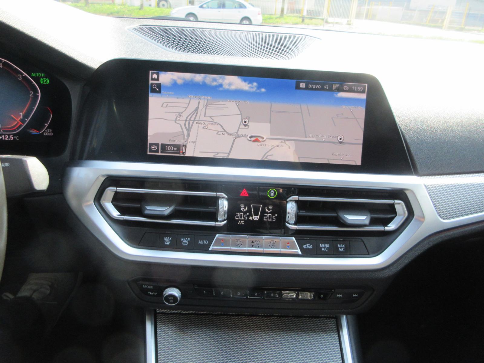 BMW serija 3 318d,Automatik,M-Paket,Led,Virtual,Navi,Toop Stanje,., fotografija 10