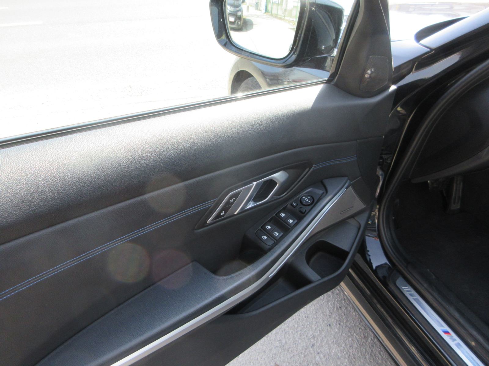 BMW serija 3 318d,Automatik,M-Paket,Led,Virtual,Navi,Toop Stanje,., fotografija 13