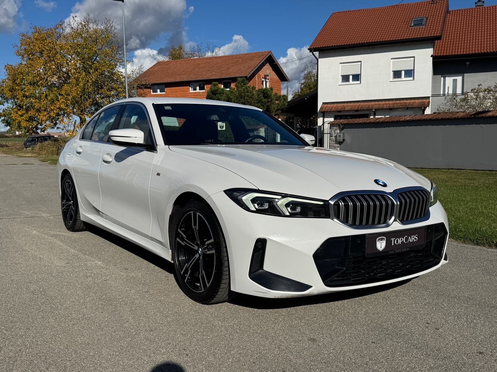 BMW serija 3 318d automatik M-paket, Registriran, fotografija 2