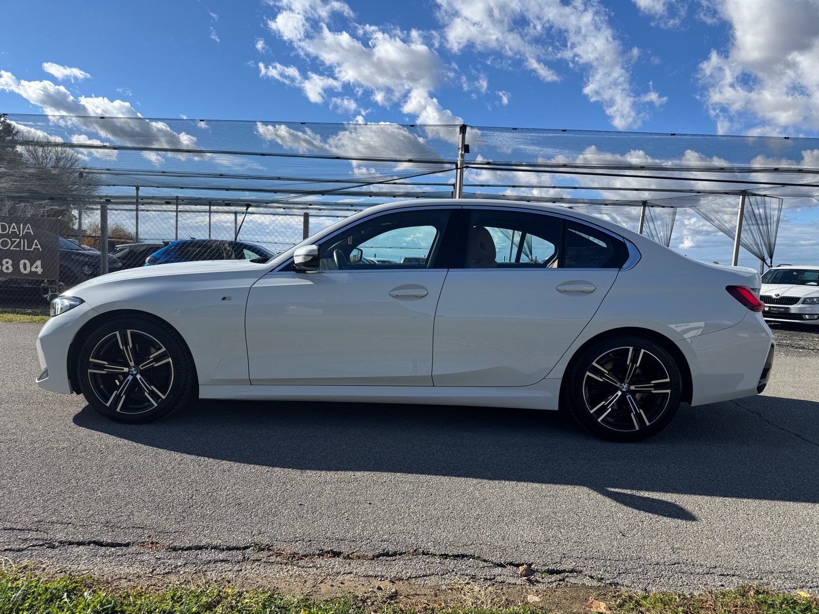BMW serija 3 318d automatik M-paket, Registriran, fotografija 8