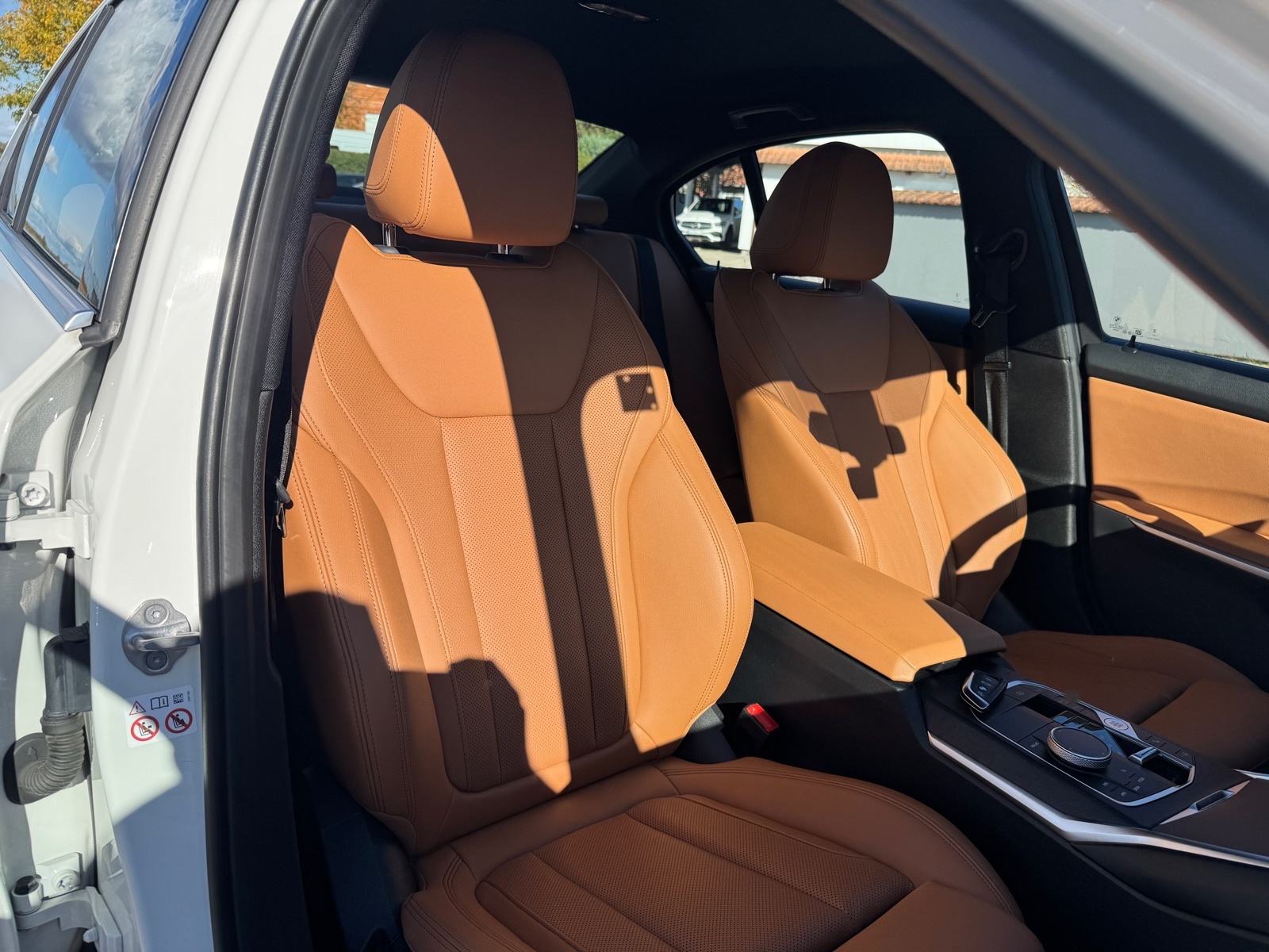 BMW serija 3 318d automatik M-paket, Registriran, fotografija 12